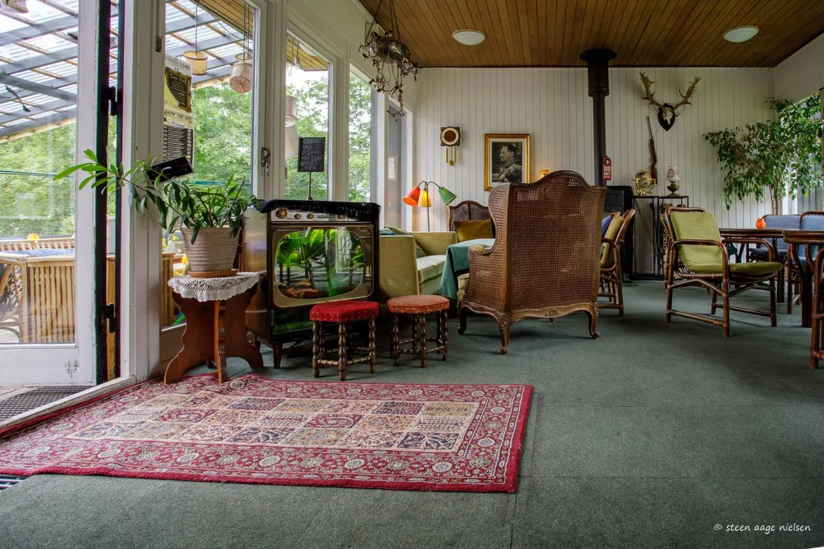 Communal lounge/ TV room in Fredensborg Vandrerhjem, i Kongens baghave