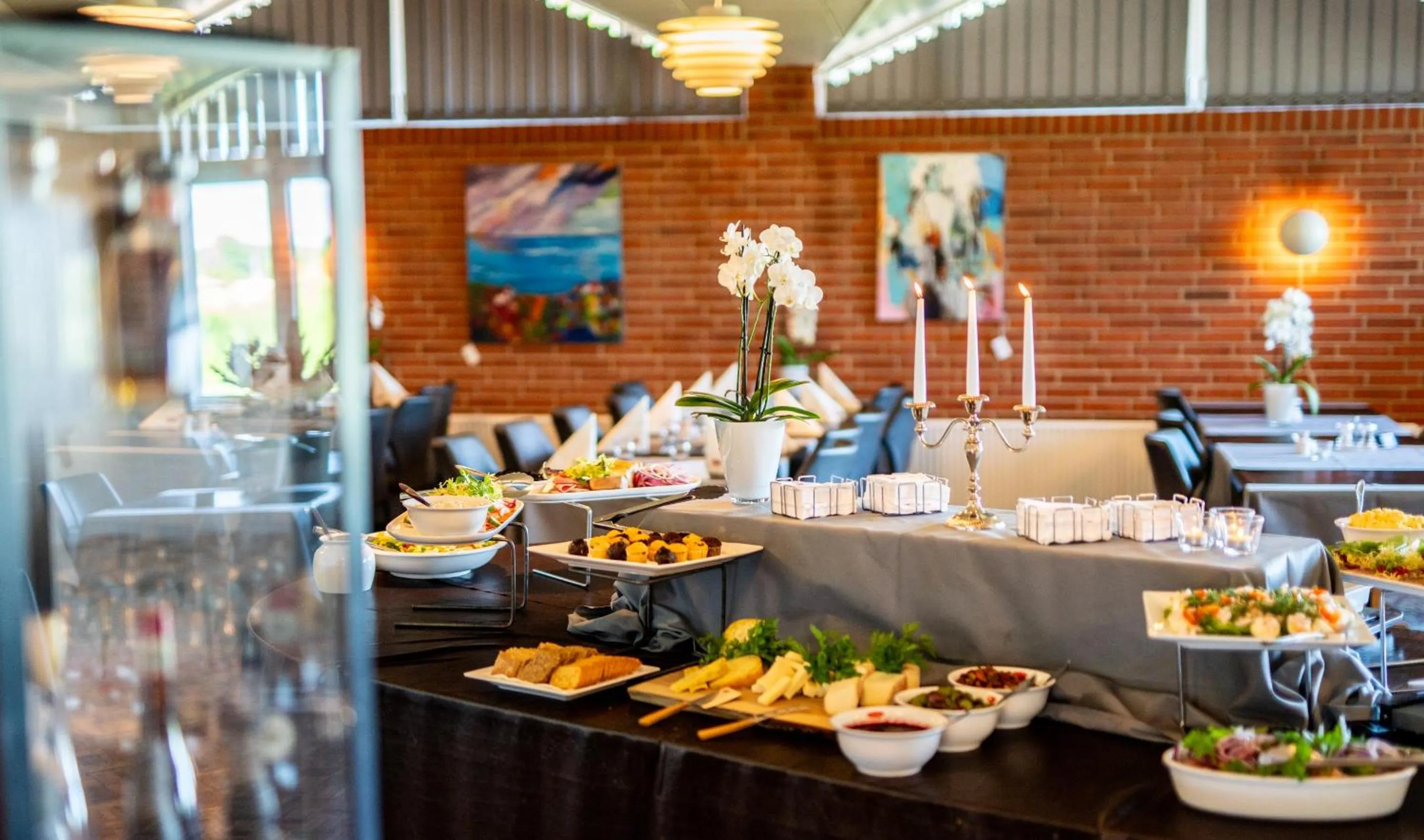 Buffet breakfast in Hotel Vissenbjerg Storkro