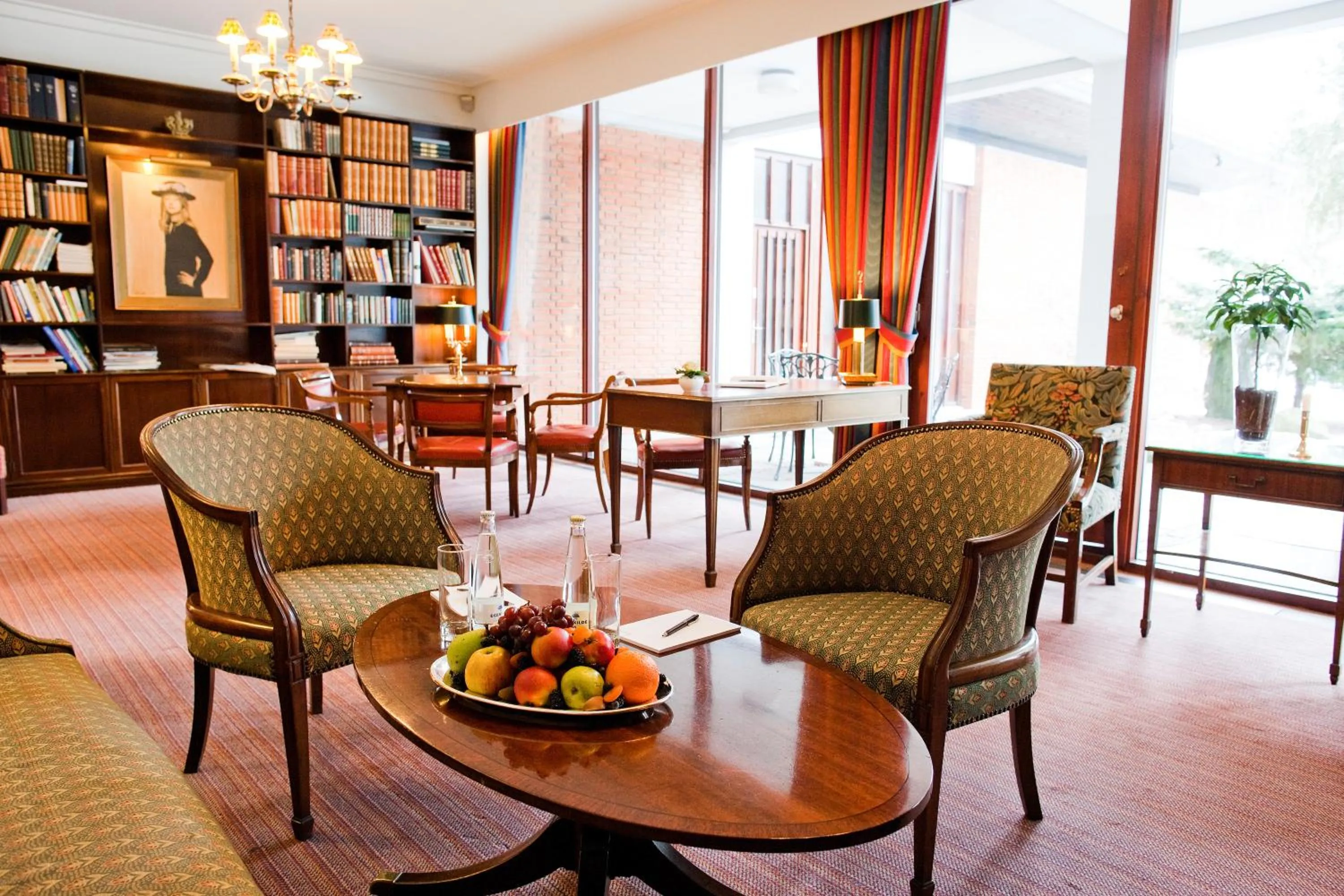 Communal lounge/ TV room in Hotel Hesselet