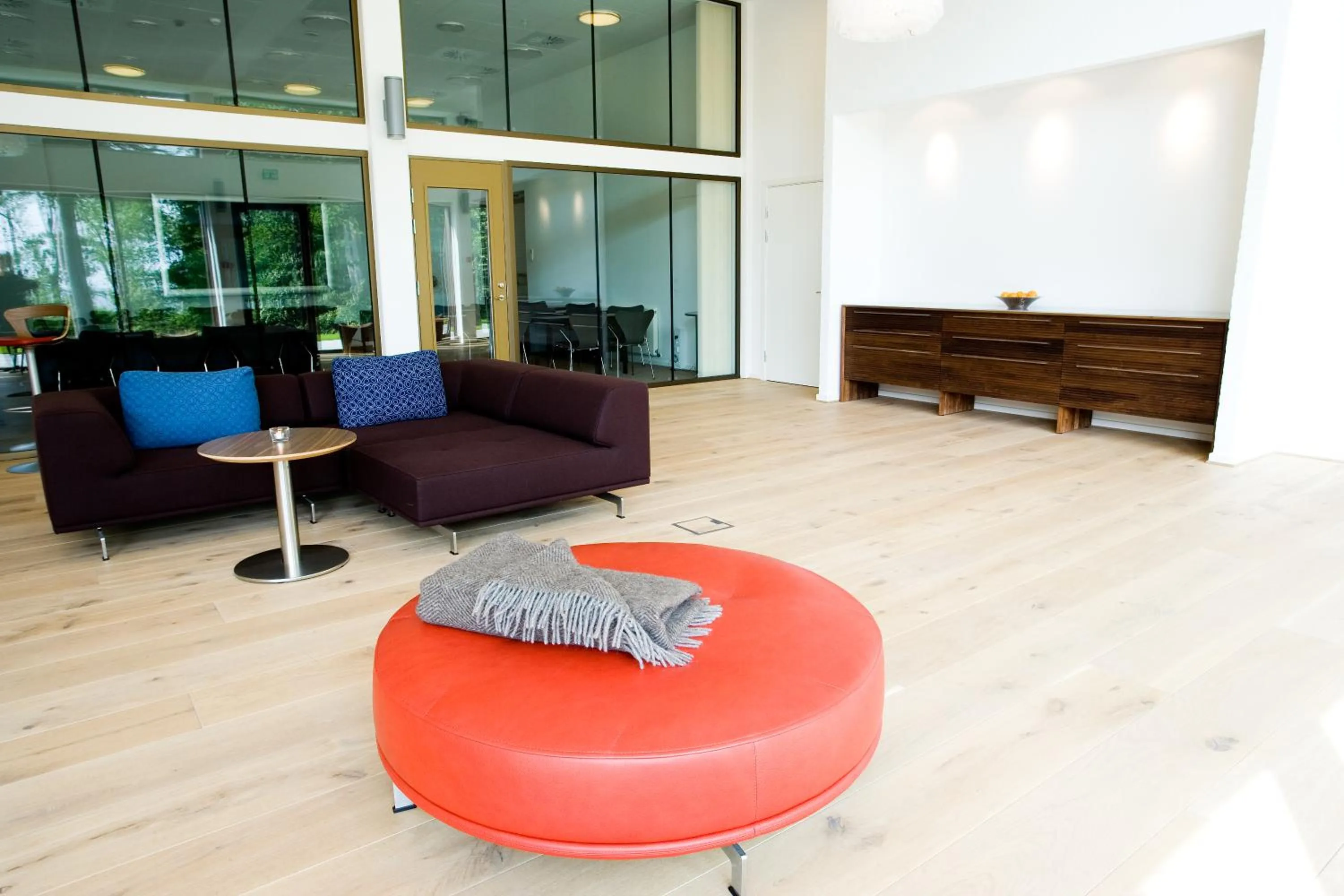 Communal lounge/ TV room in Hotel Hesselet