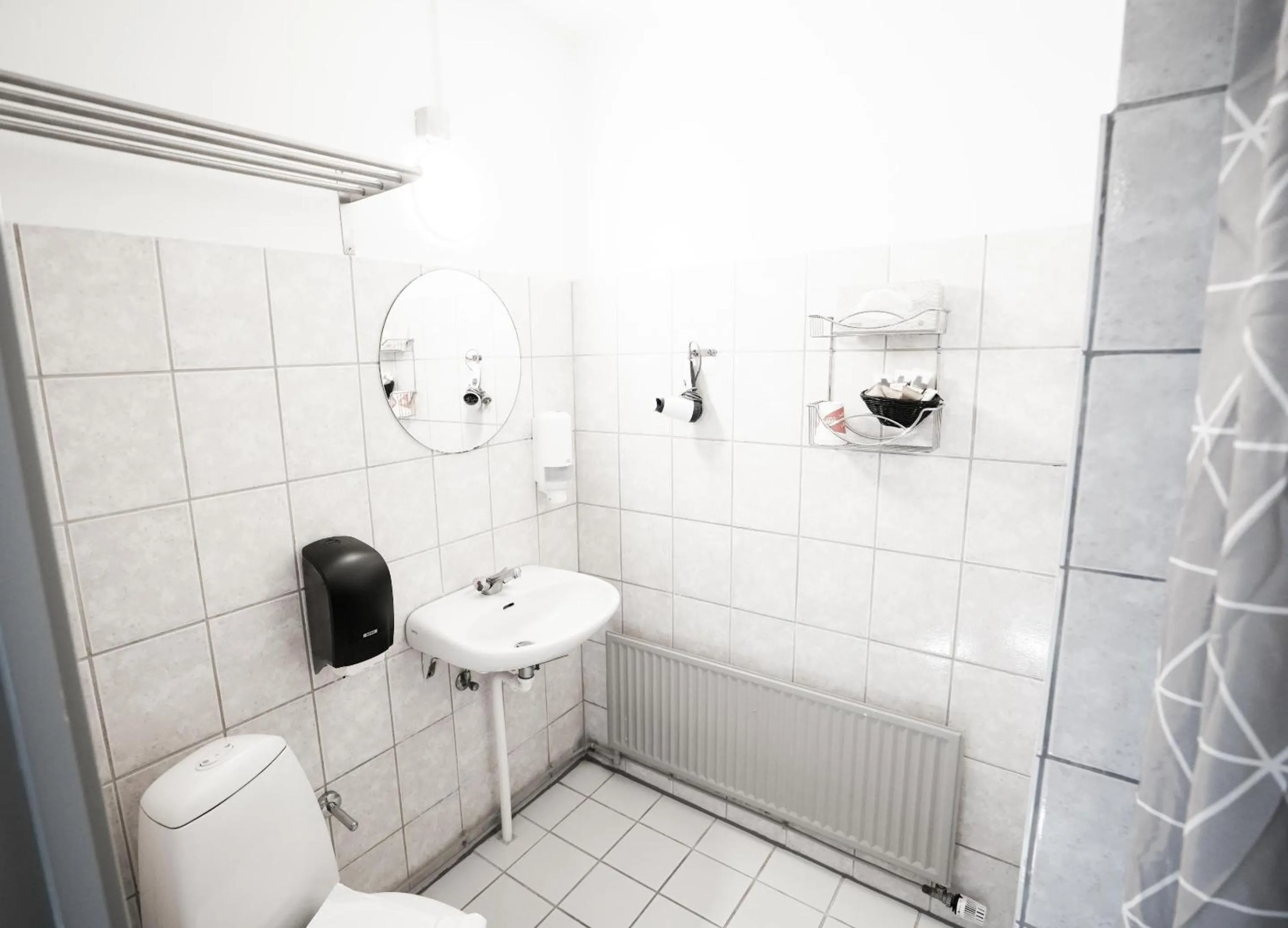 Shower in Hotel Postgaarden