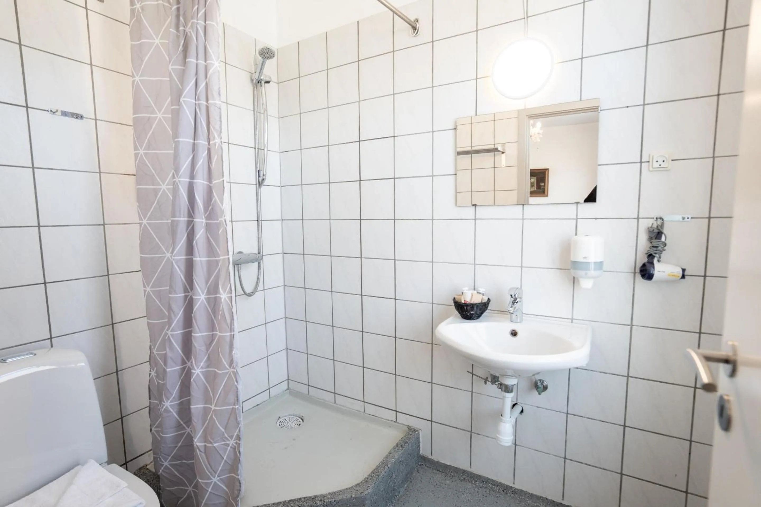 Shower in Hotel Postgaarden