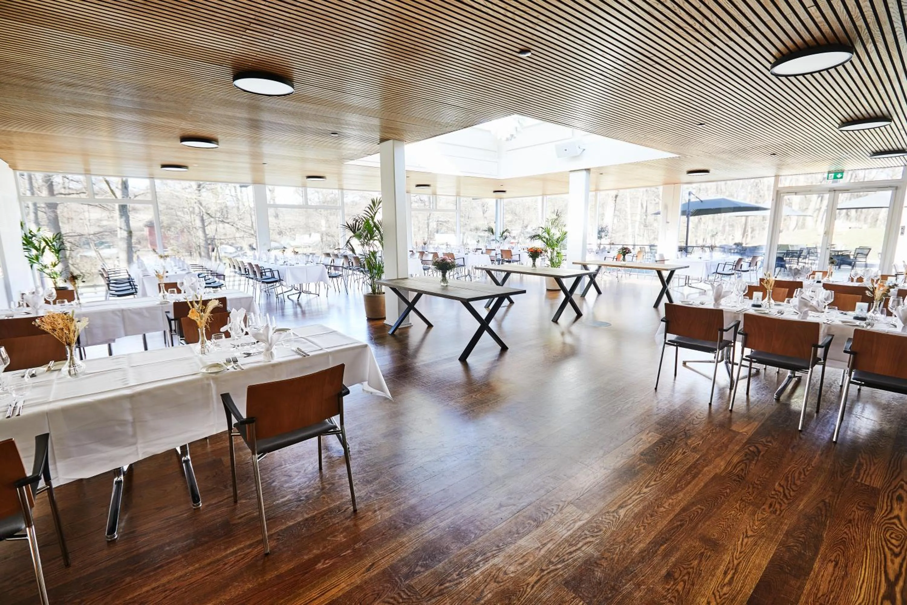 Restaurant/places to eat in Frederiksdal Sinatur Hotel & Konference