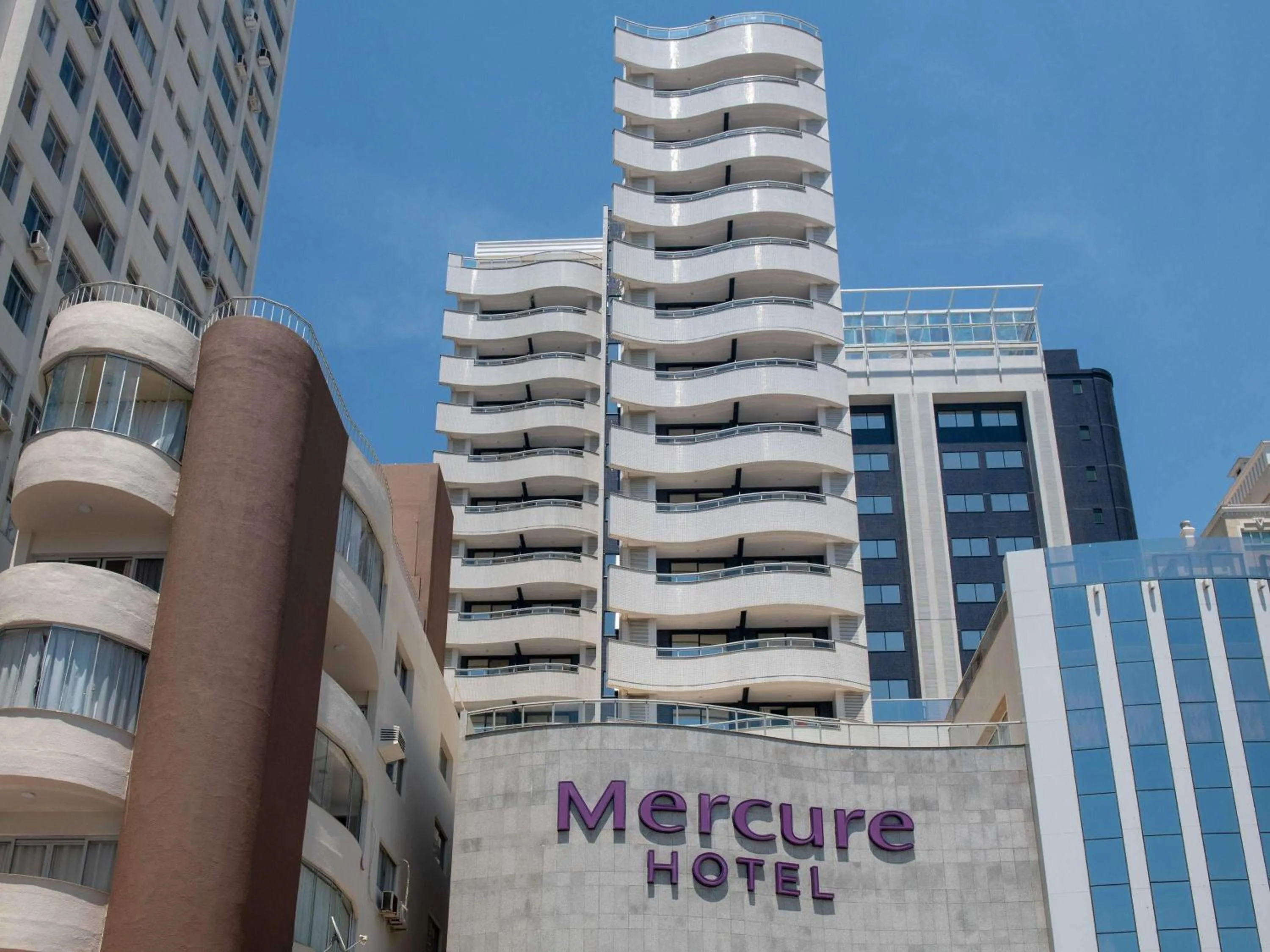 Property building in Mercure Camboriu