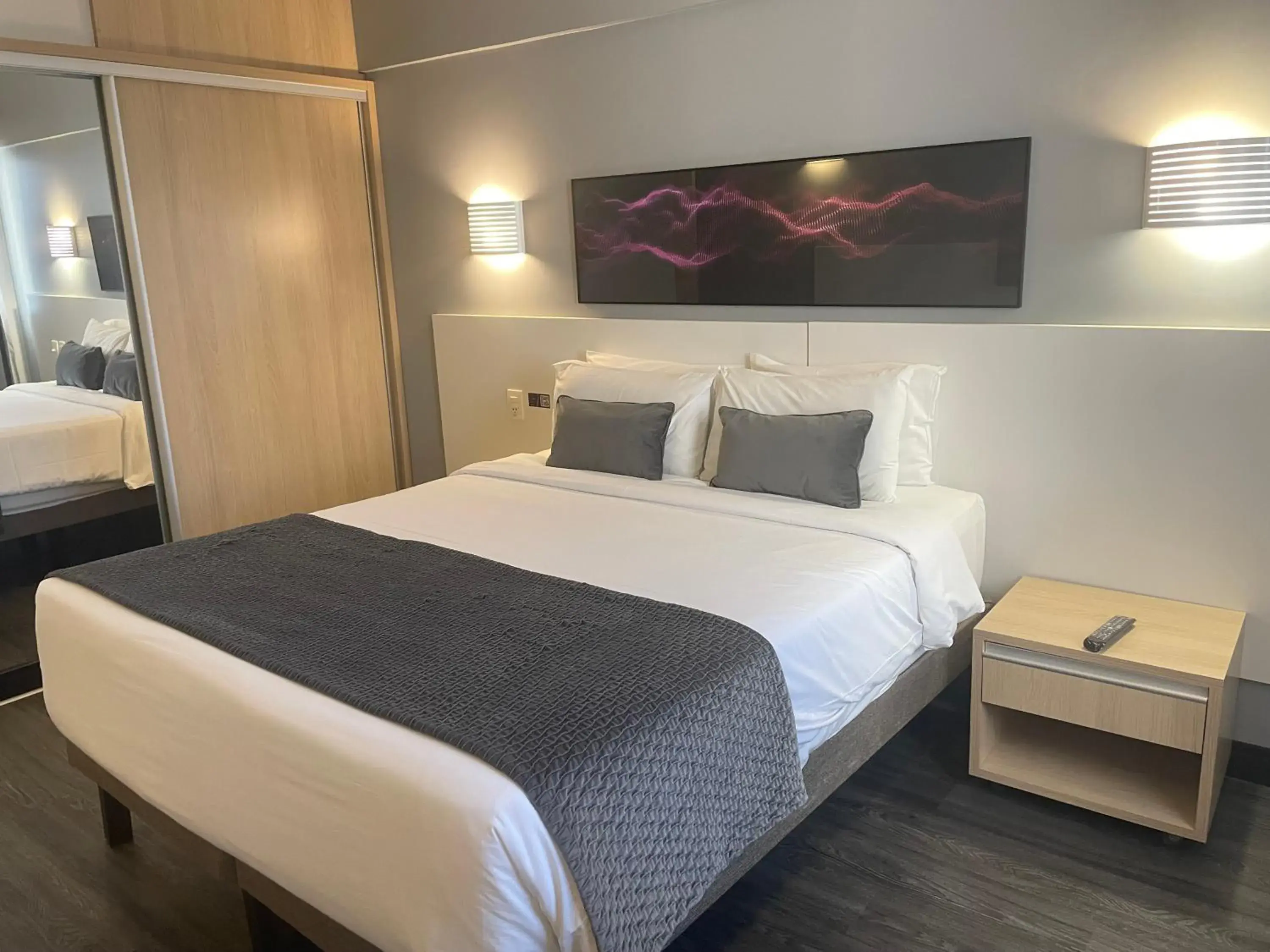 Standard Room With Three Single Beds in Mercure Camboriu Standard Room With Three Single Beds in Mercure Camboriu