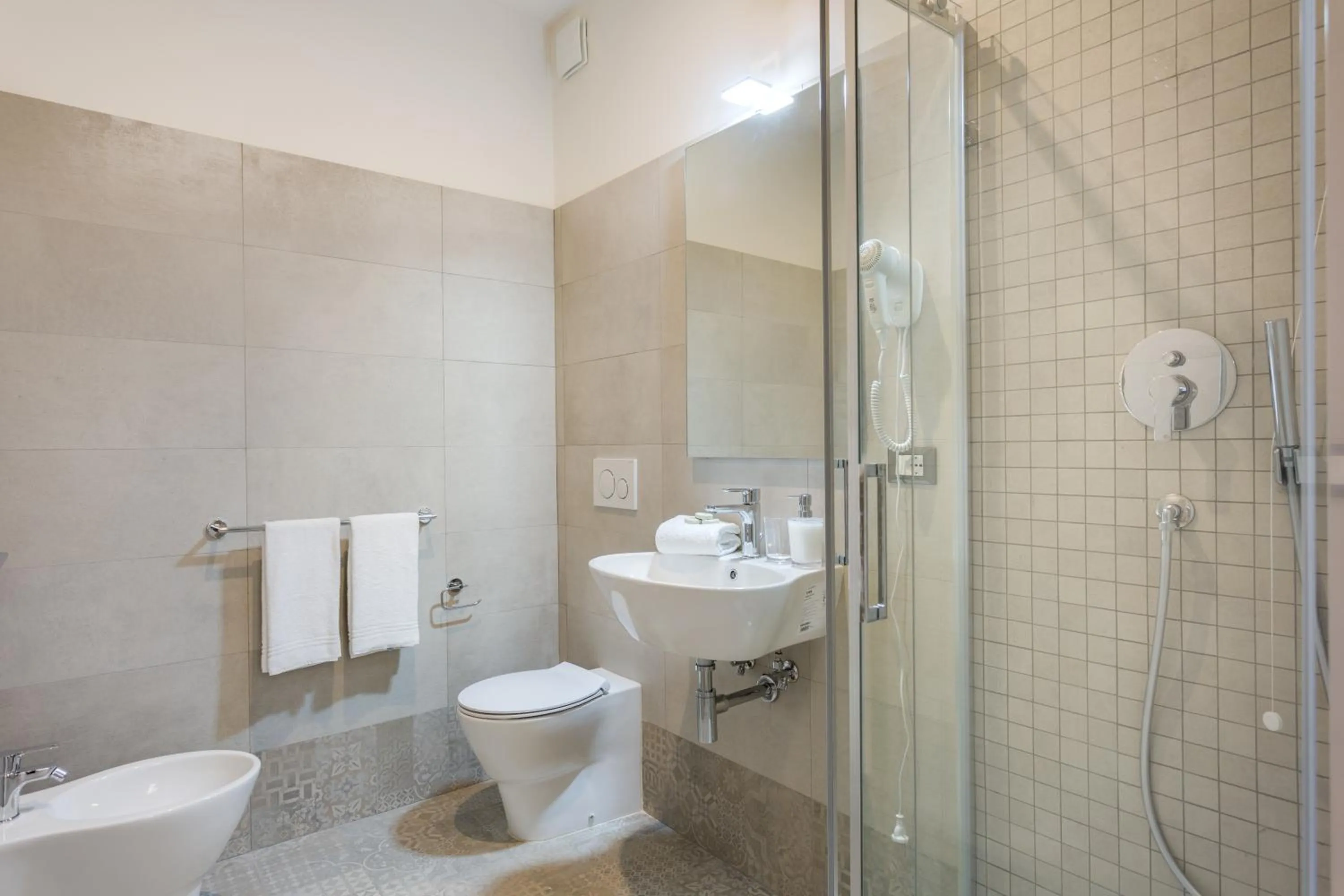 Shower in Residenza D'Epoca Historia Luxury Boutique