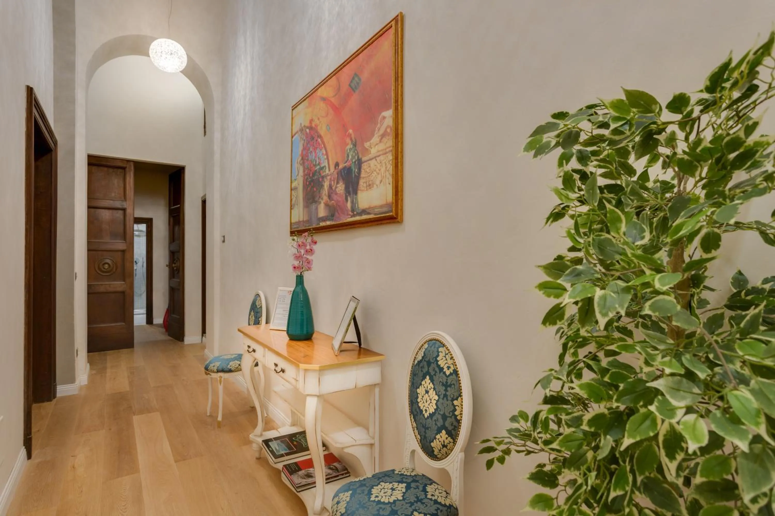 Communal lounge/ TV room in Residenza D'Epoca Historia Luxury Boutique