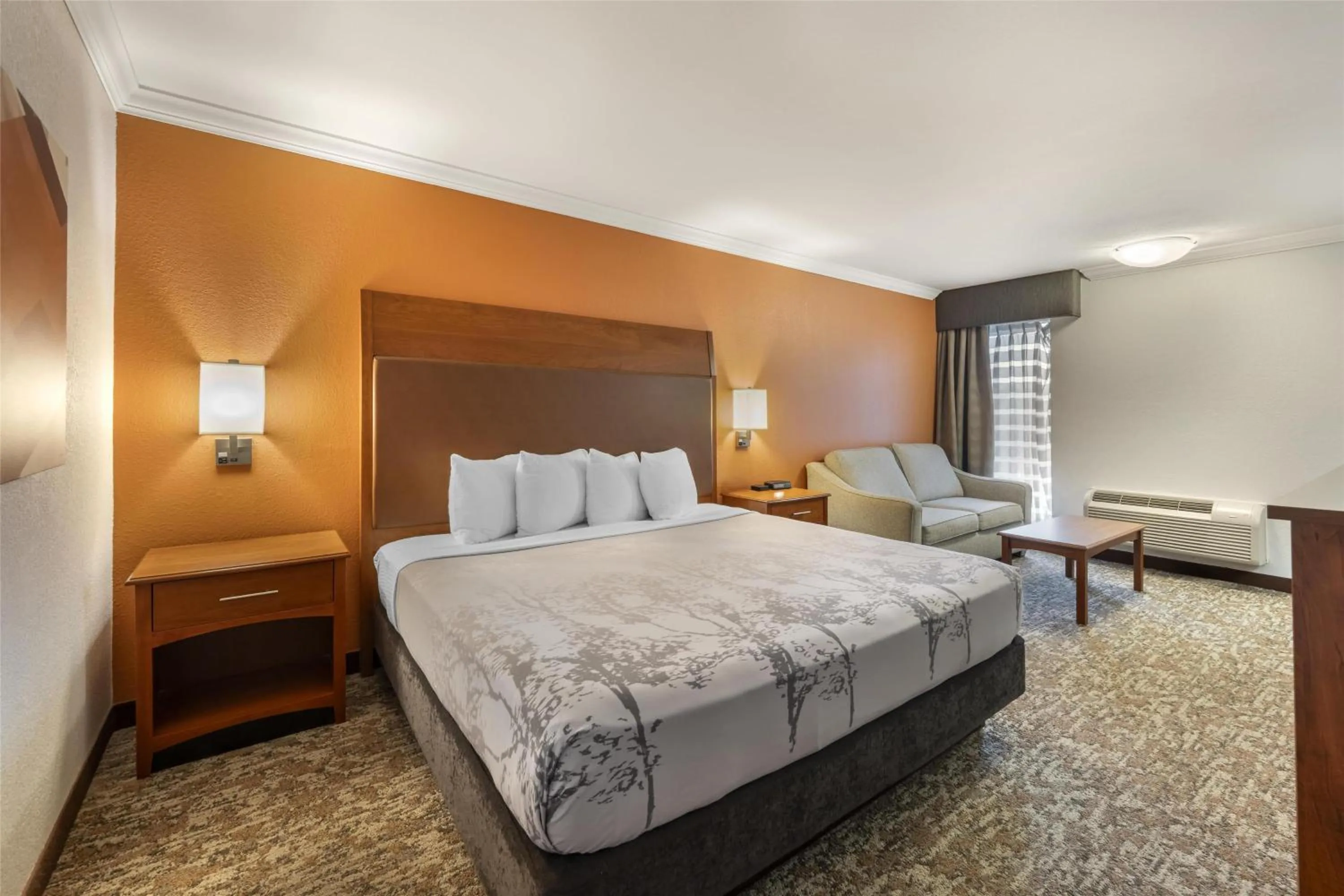 Bedroom, Bed in Best Western Angus Inn