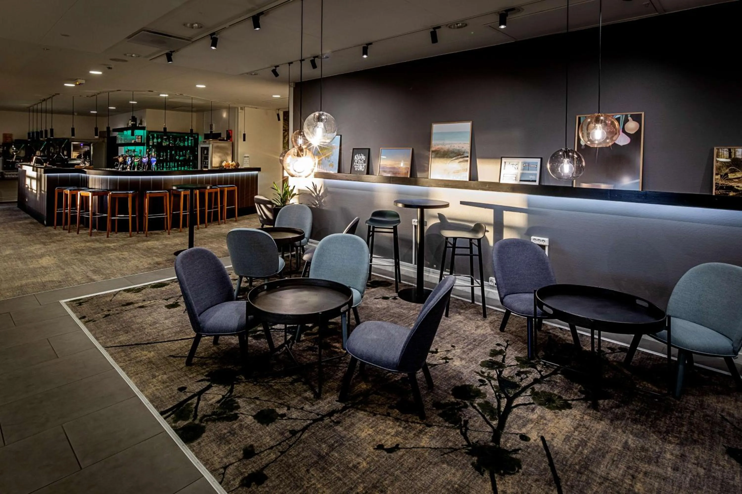 Lounge or bar in Scandic Aalborg Øst