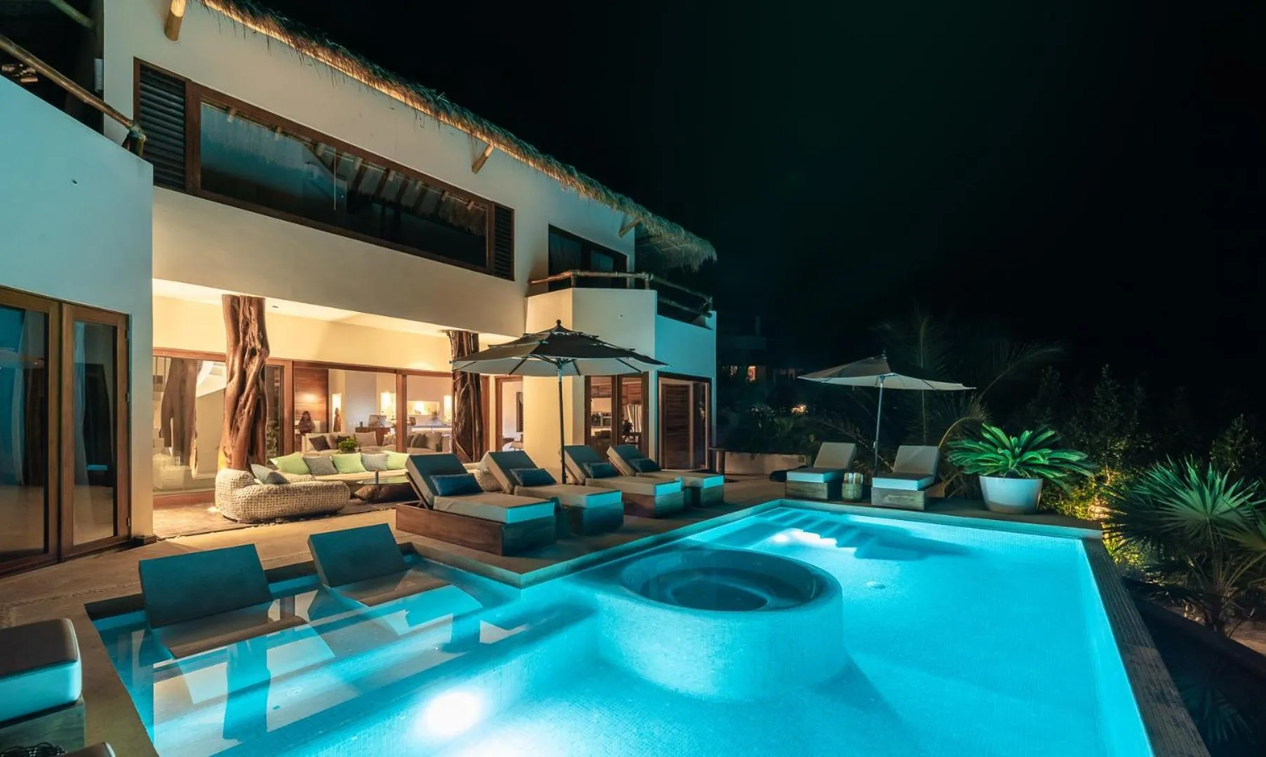 Property building in Casa Punta Coco & Beach Club