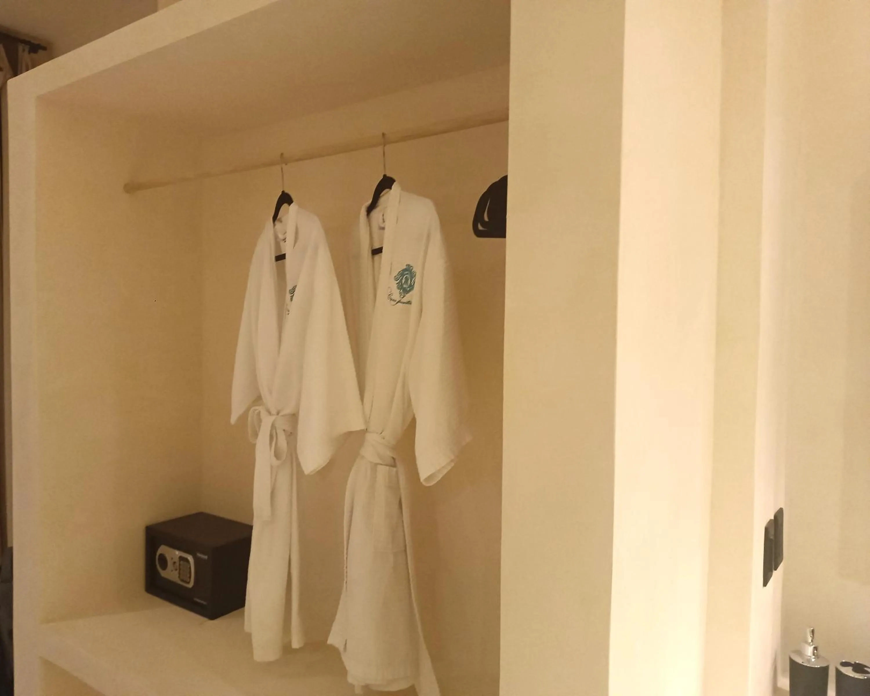 safe in Casa Punta Coco & Beach Club