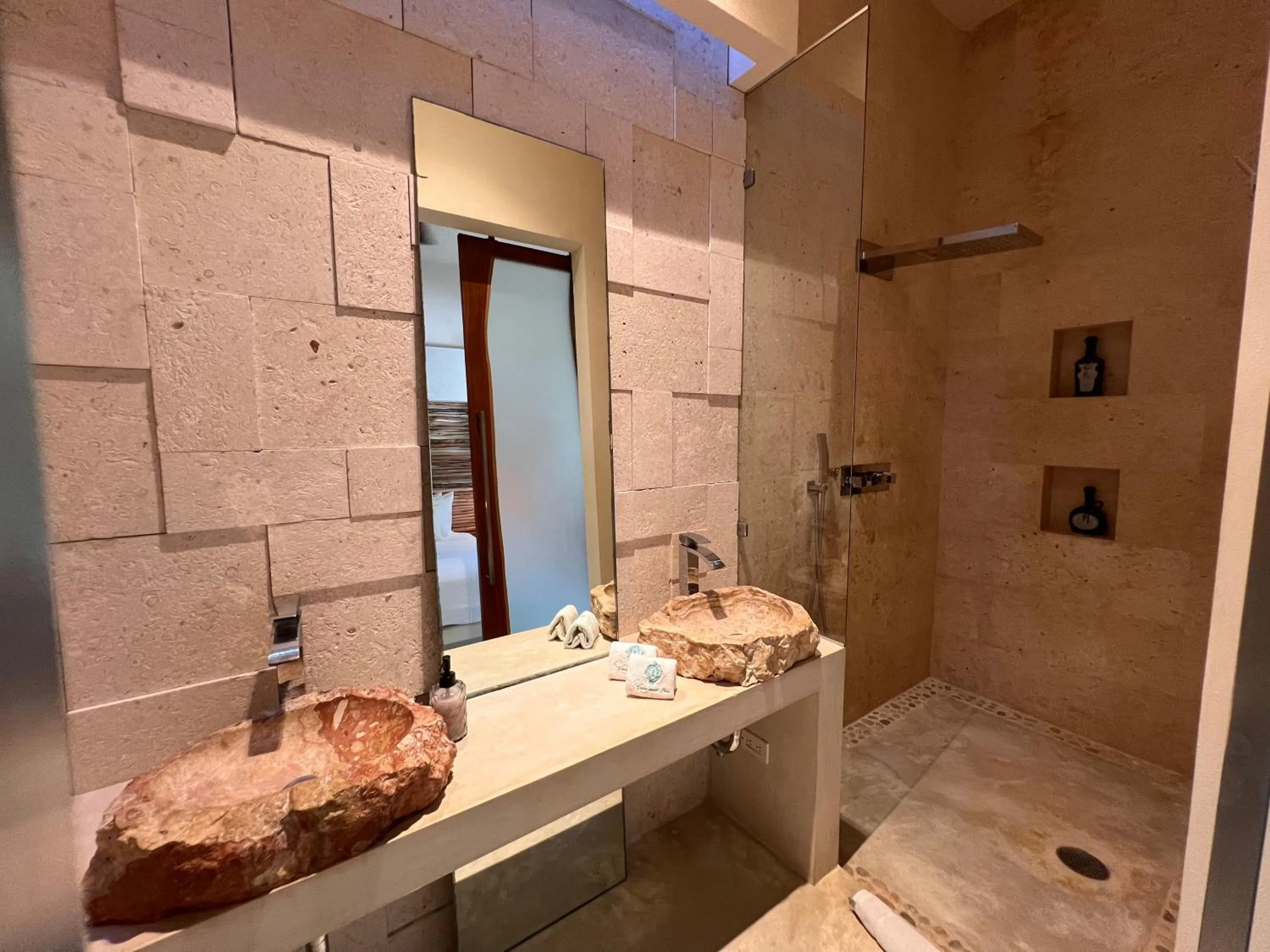 Shower in Casa Punta Coco & Beach Club