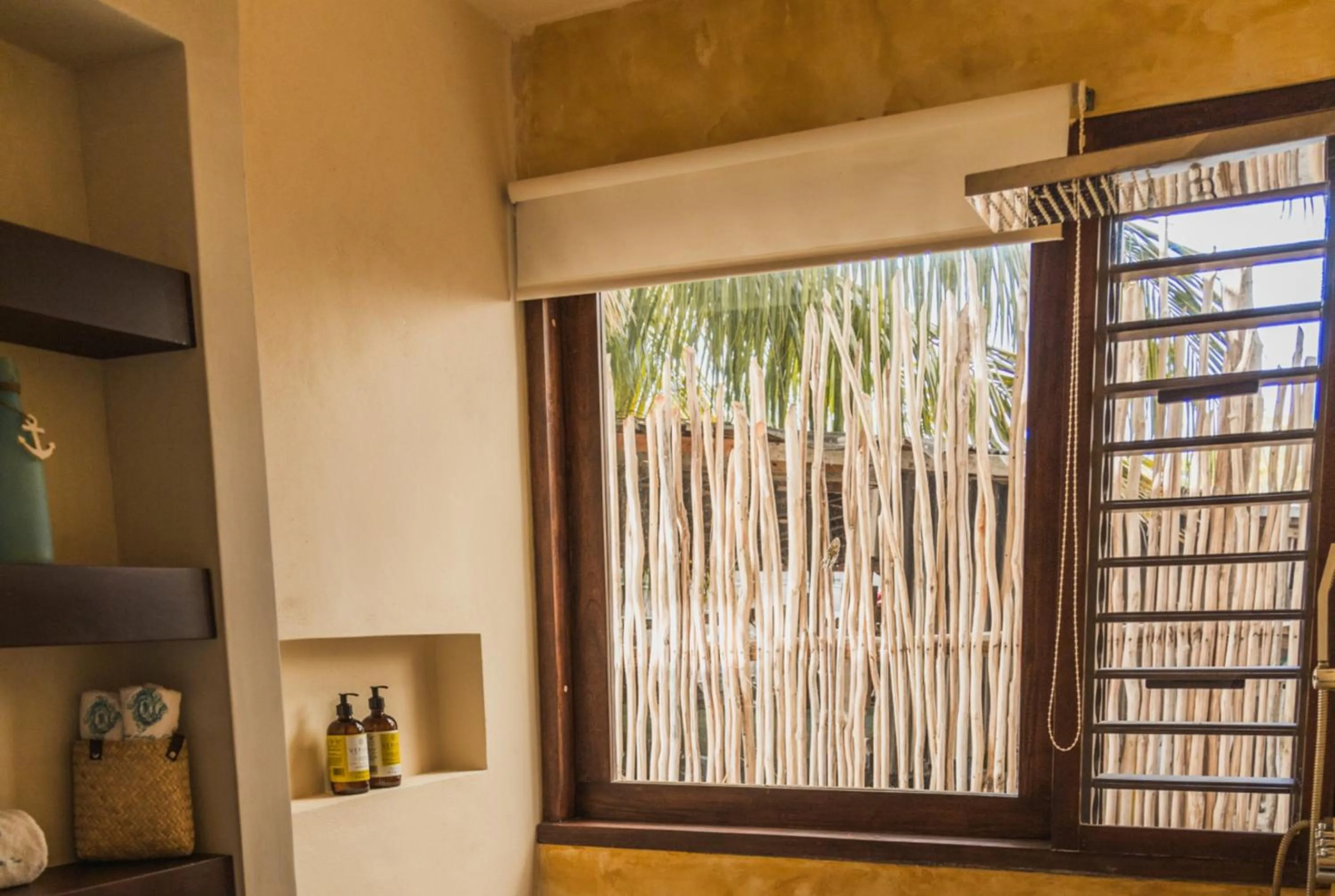 Shower in Casa Punta Coco & Beach Club