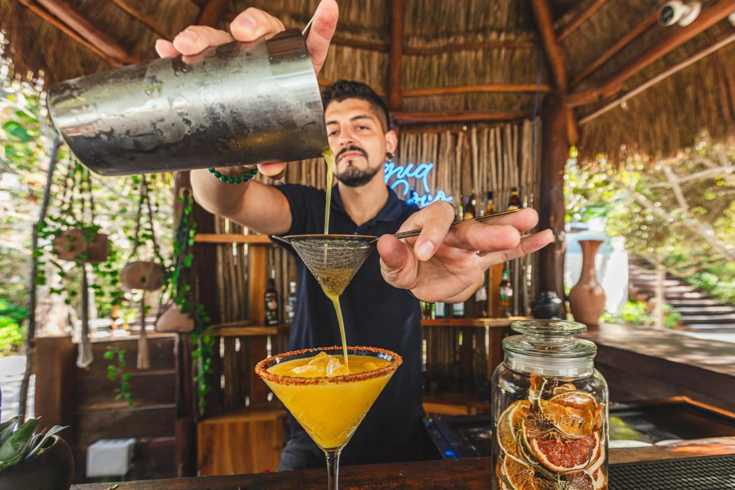 Lounge or bar in Casa Punta Coco & Beach Club