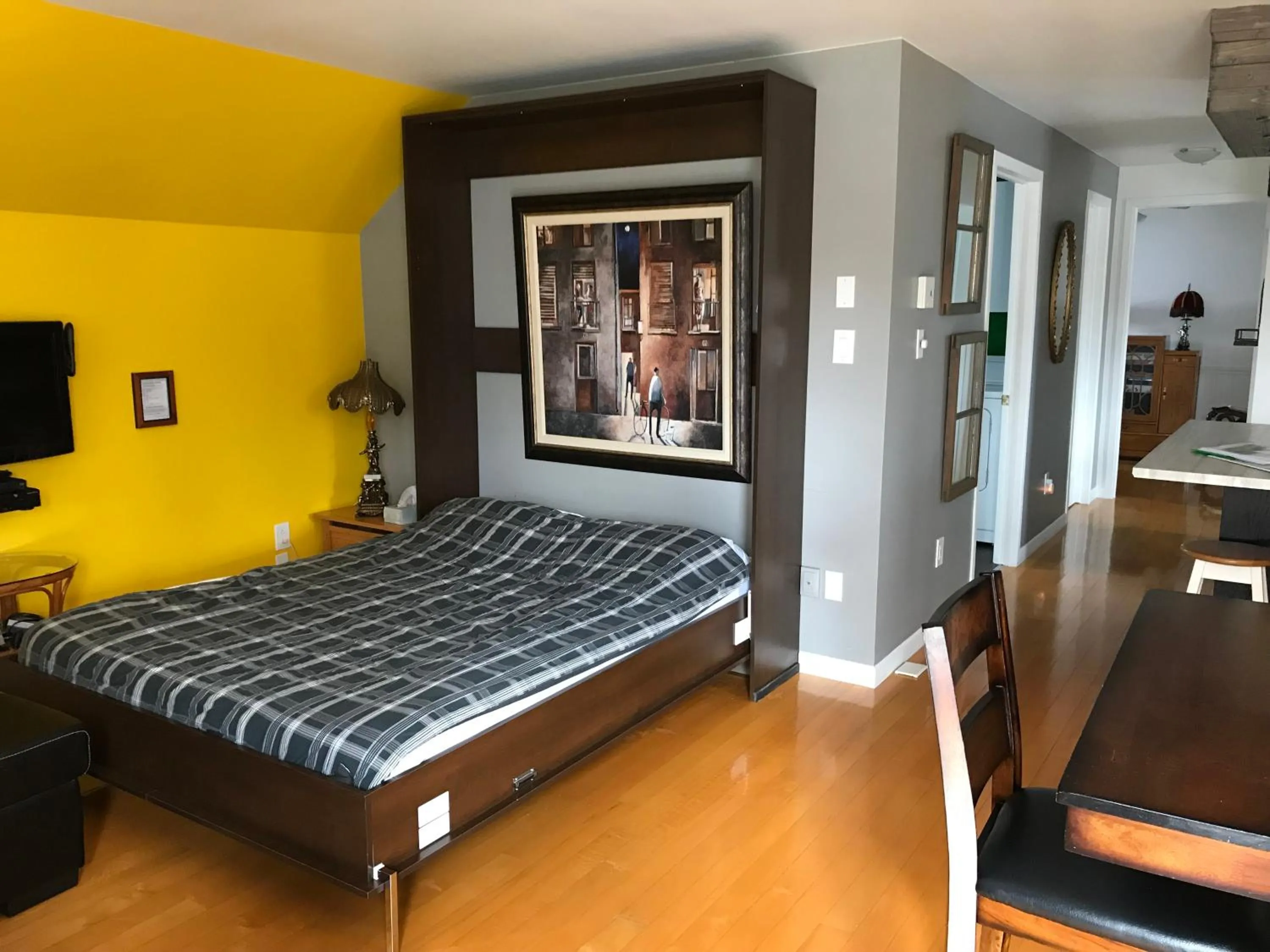 Communal lounge/ TV room, Bed in La Maison des Éboulis