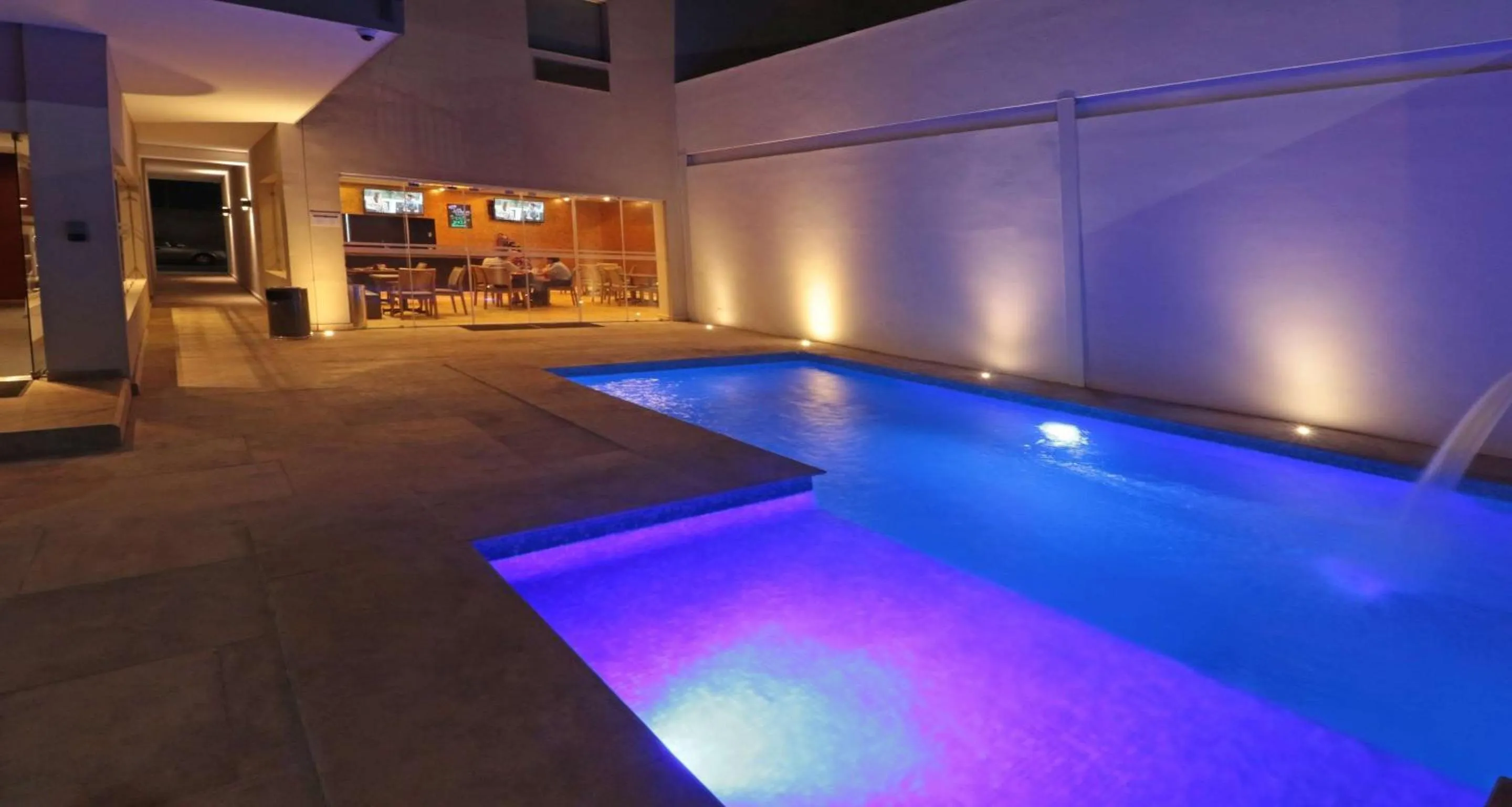 Pool view in Bluu Hotel Aeropuerto Monclova-Frontera