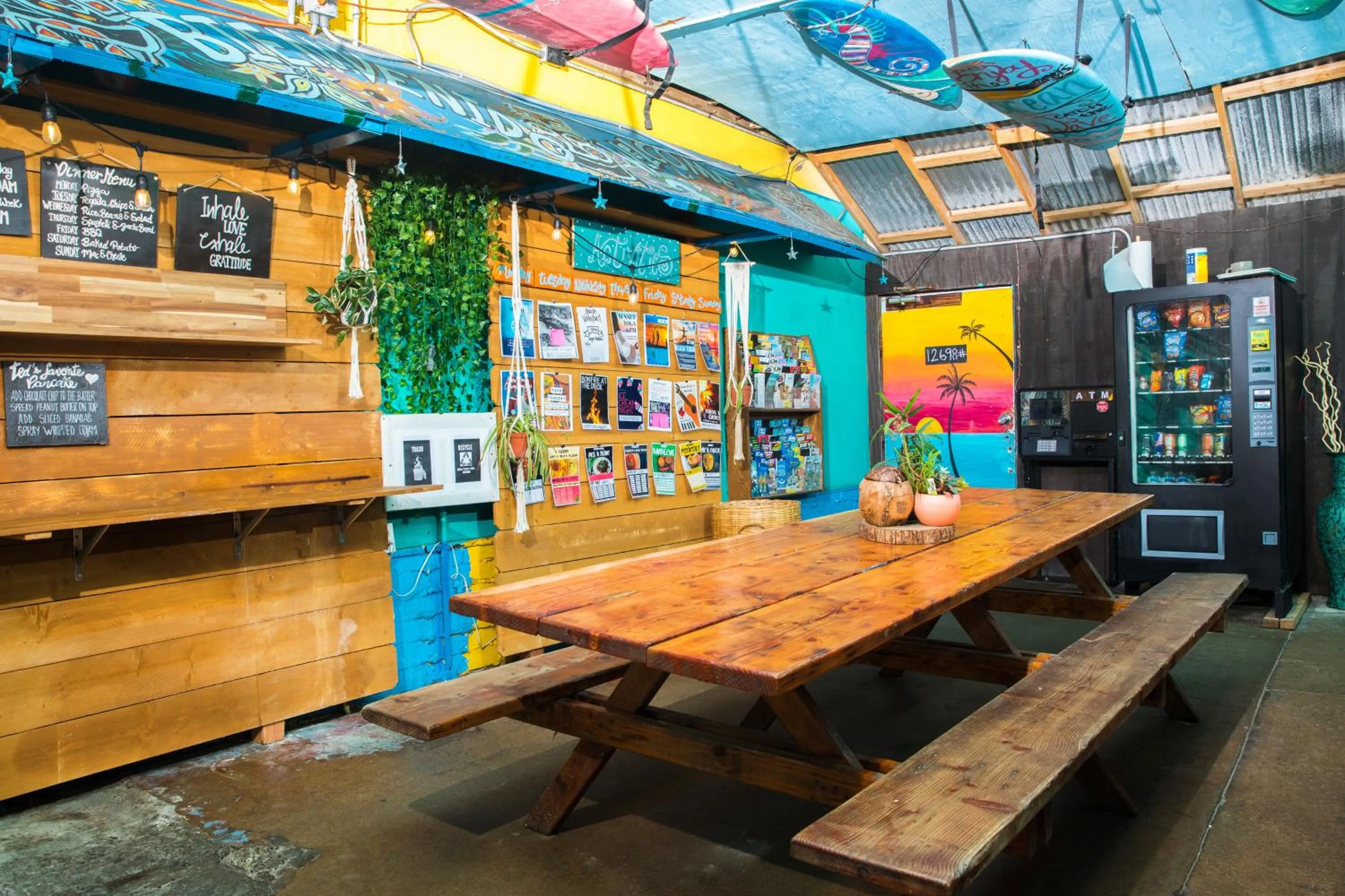 Patio in ITH San Diego Beach Bungalow Surf Hostel