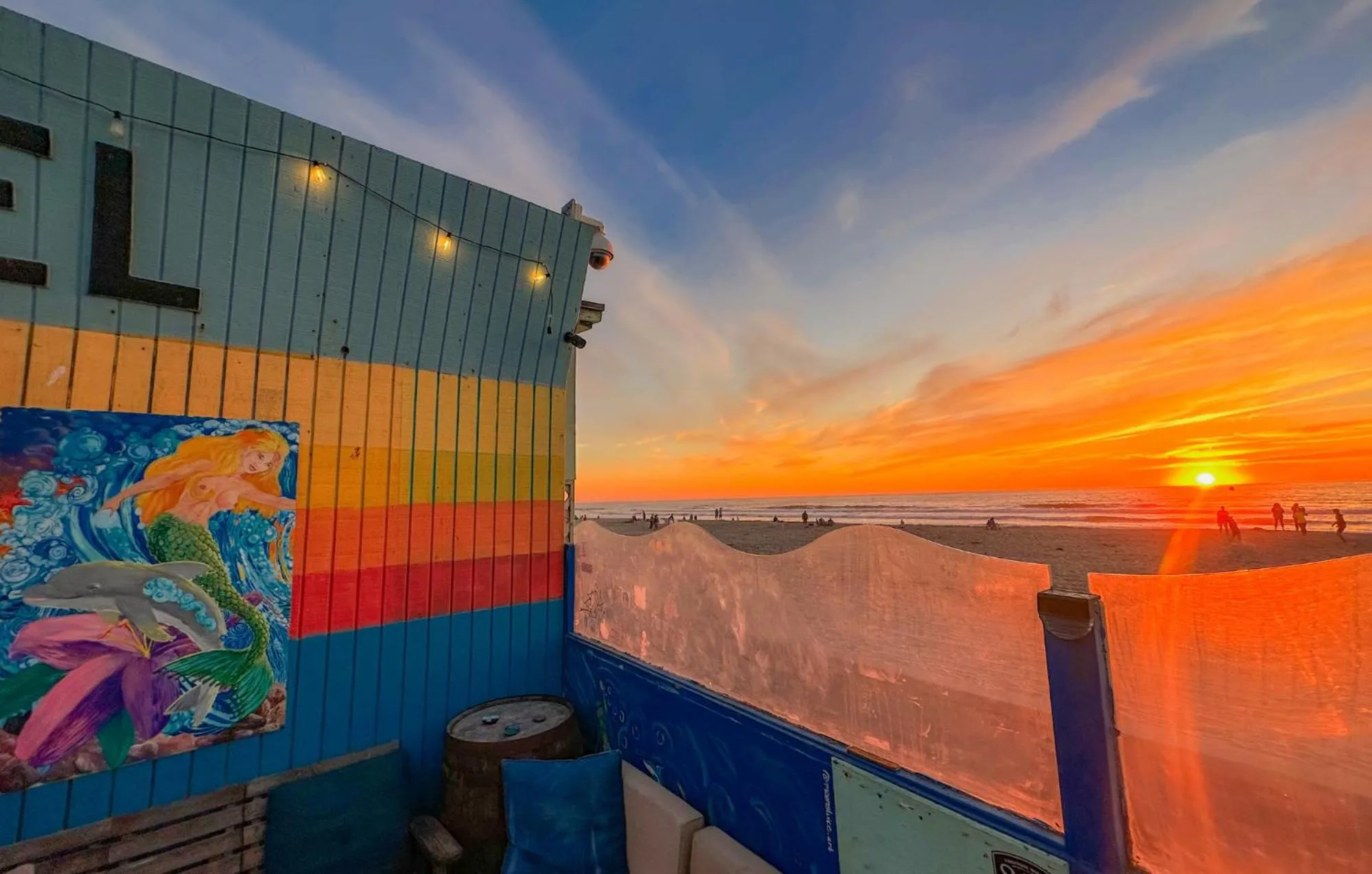 Sunset in ITH San Diego Beach Bungalow Surf Hostel