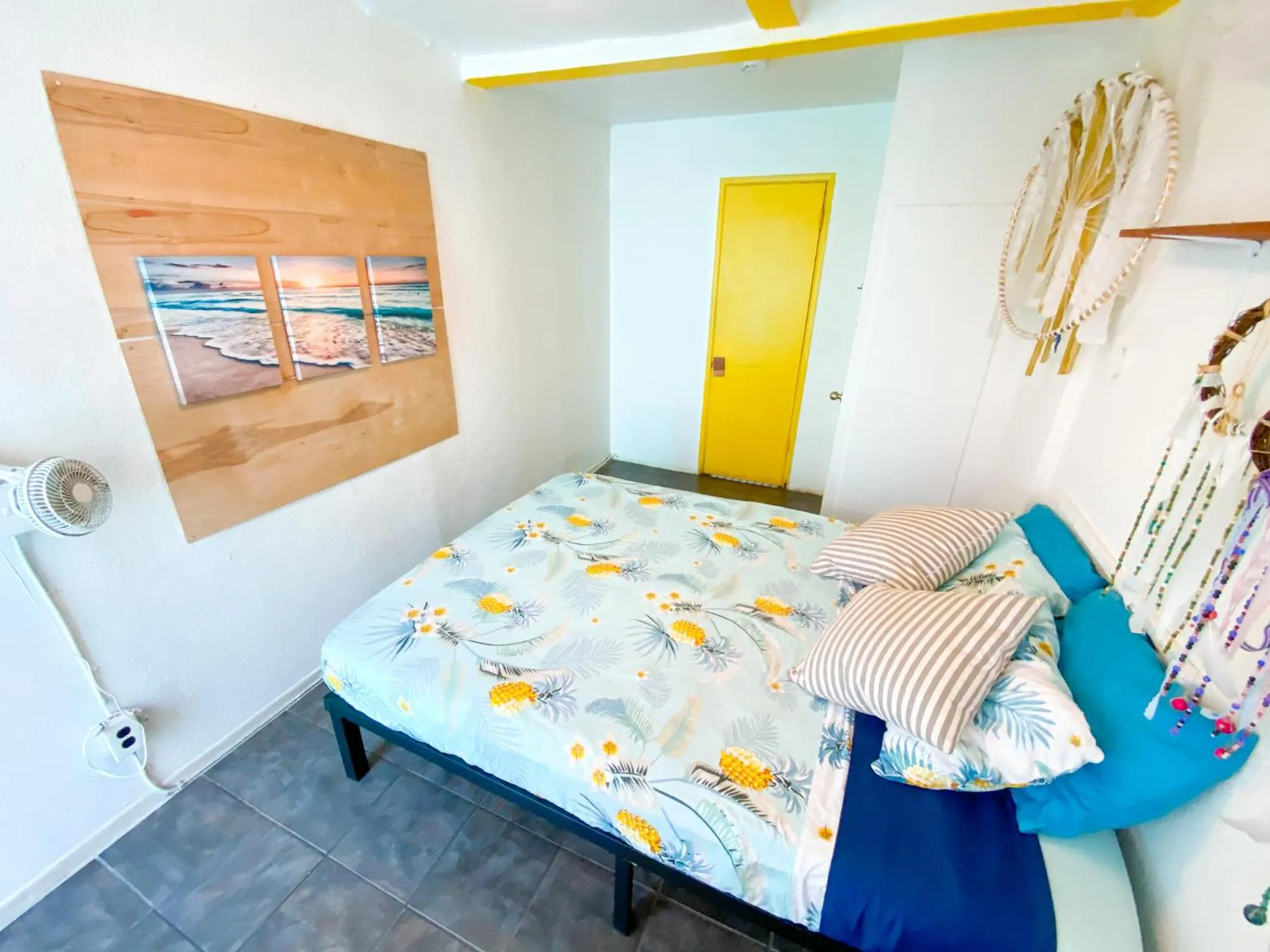 Bedroom, Bed in ITH San Diego Beach Bungalow Surf Hostel