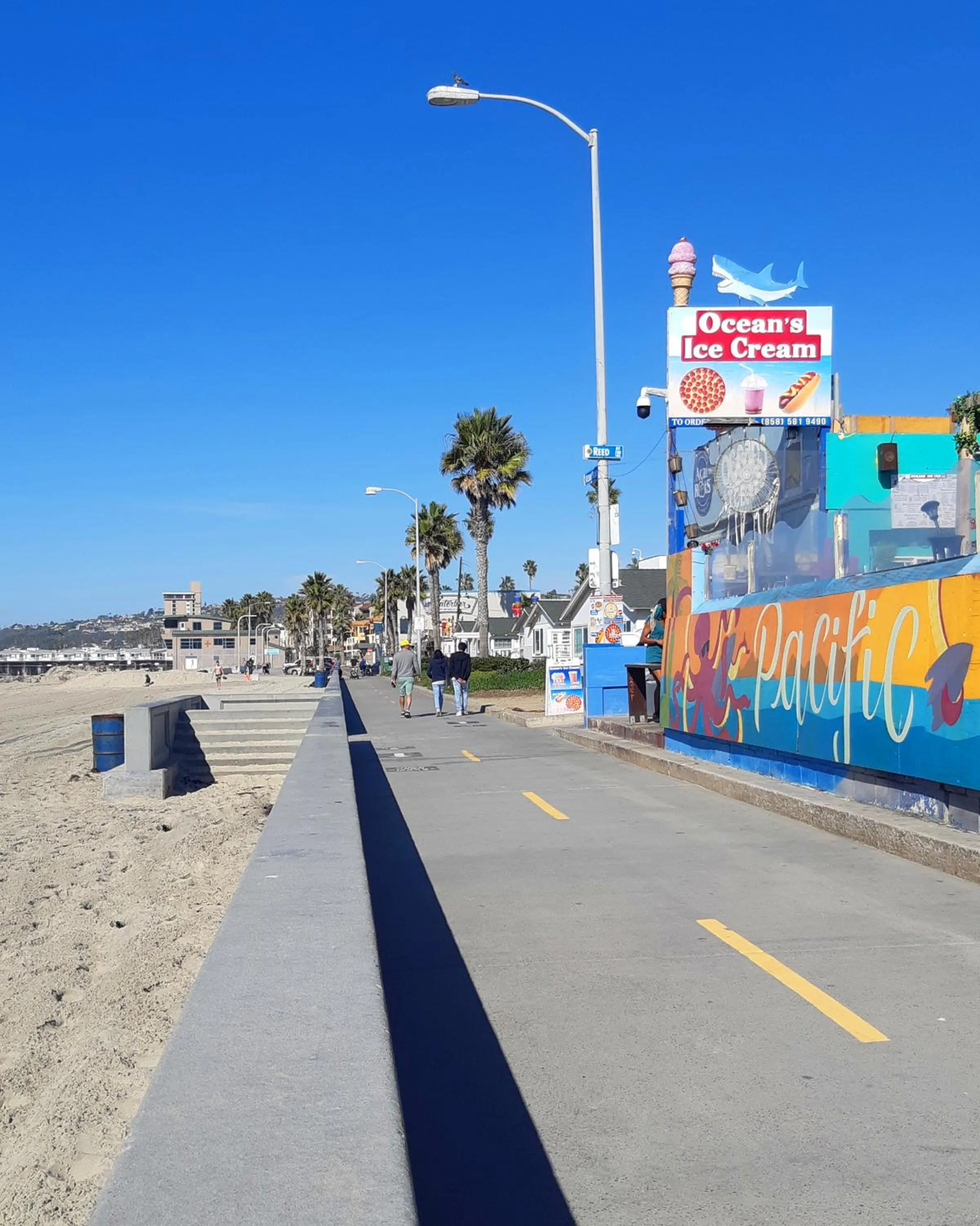 Property building in ITH San Diego Beach Bungalow Surf Hostel