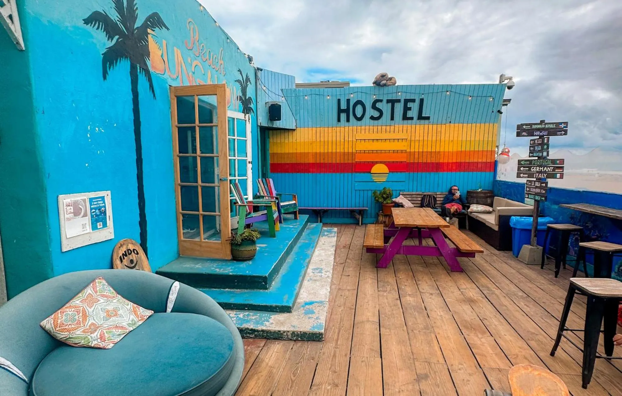 Patio in ITH San Diego Beach Bungalow Surf Hostel