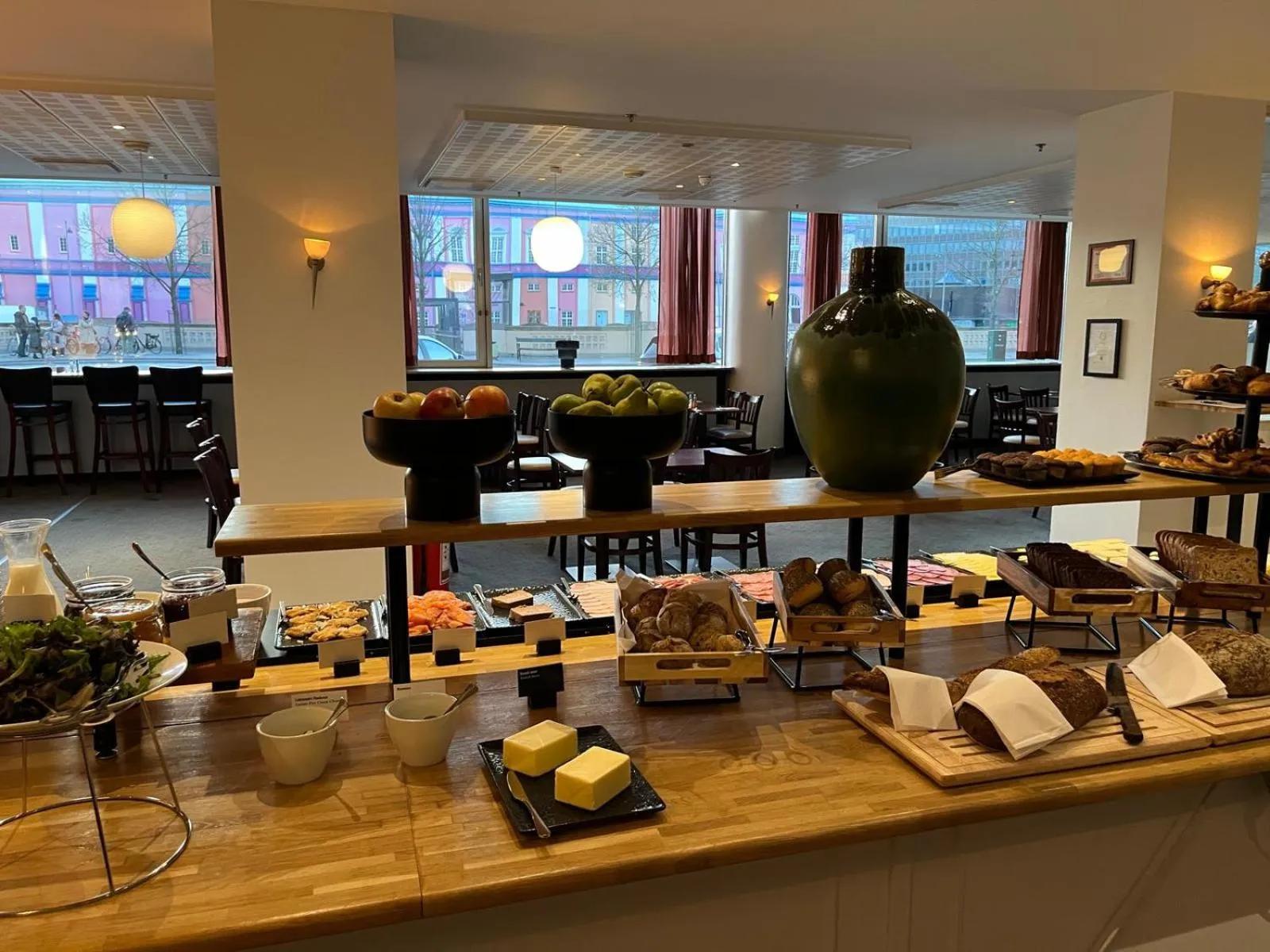 Restaurant/places to eat in ProfilHotels Mercur