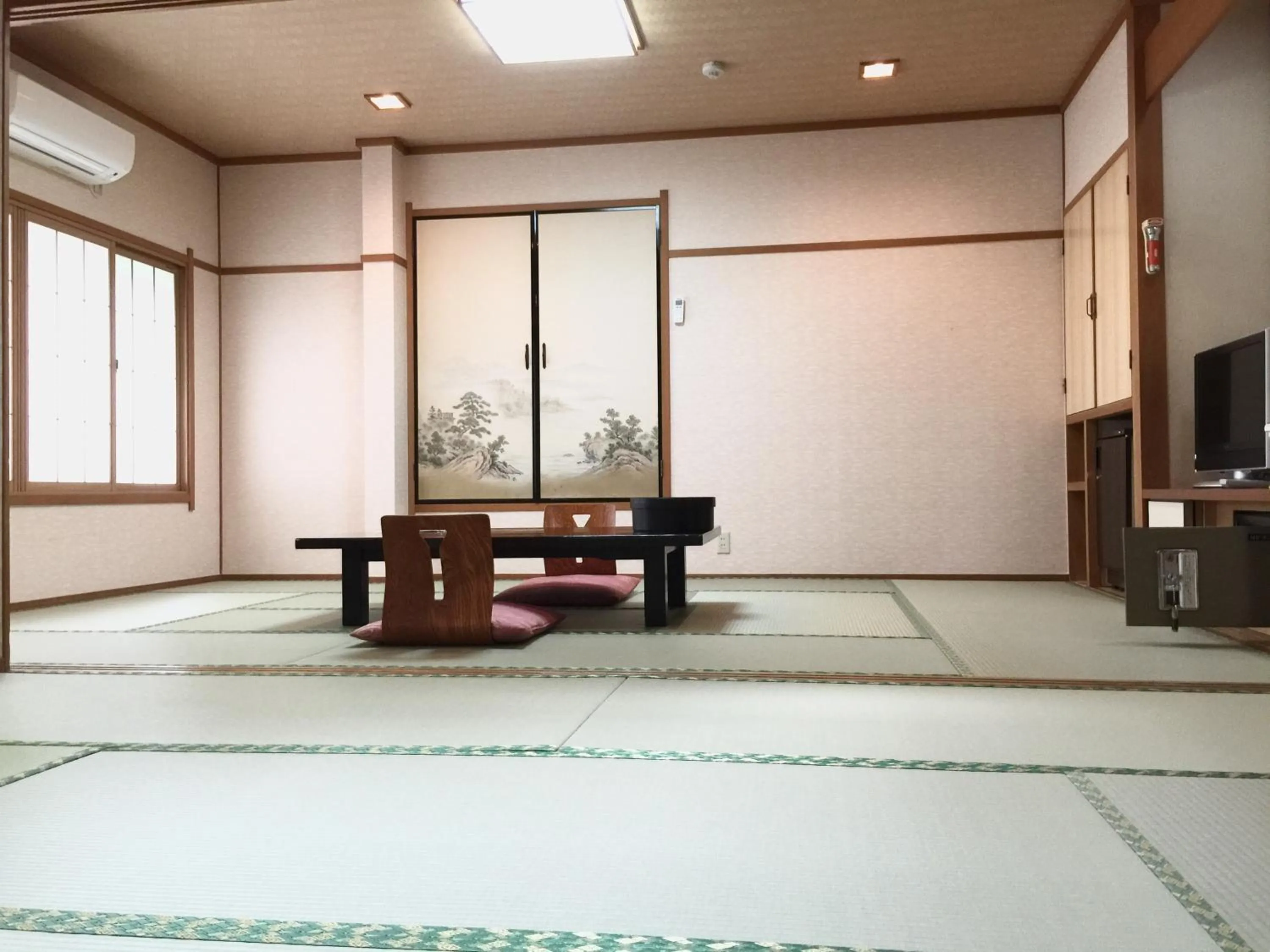Photo of the whole room in Okumizuma Onsen