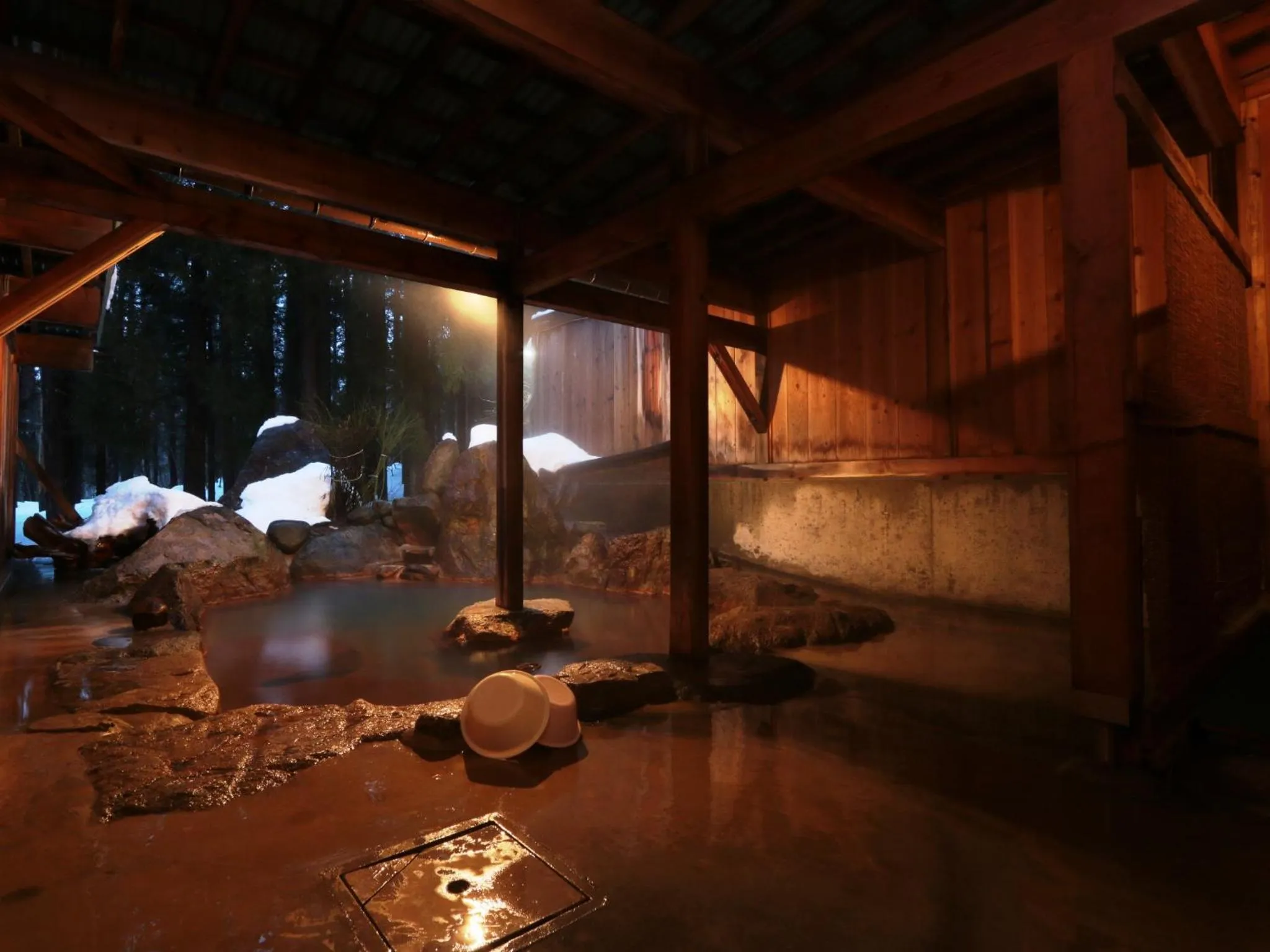 Hot Spring Bath in Yunohirakan