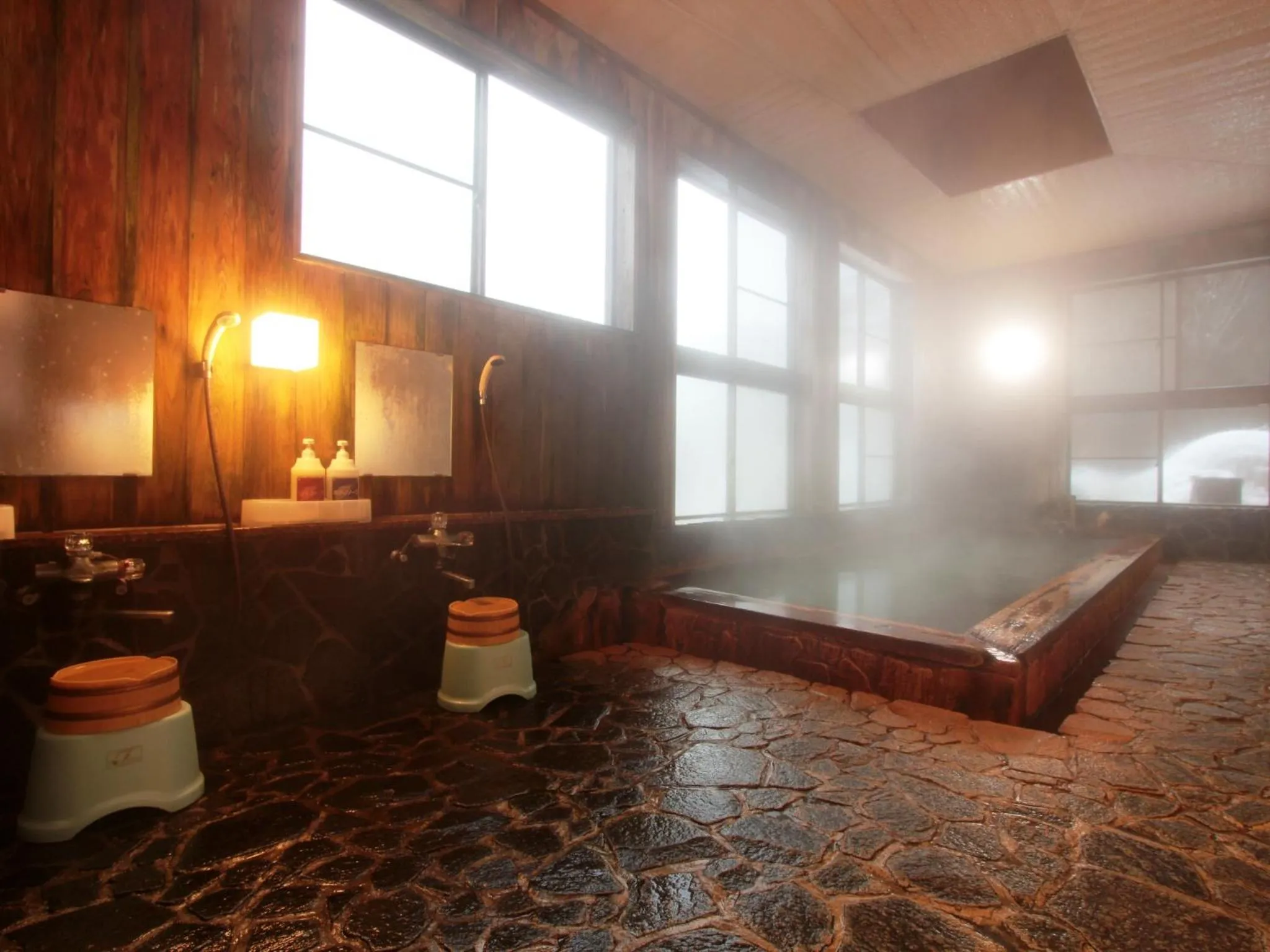 Hot Spring Bath in Yunohirakan