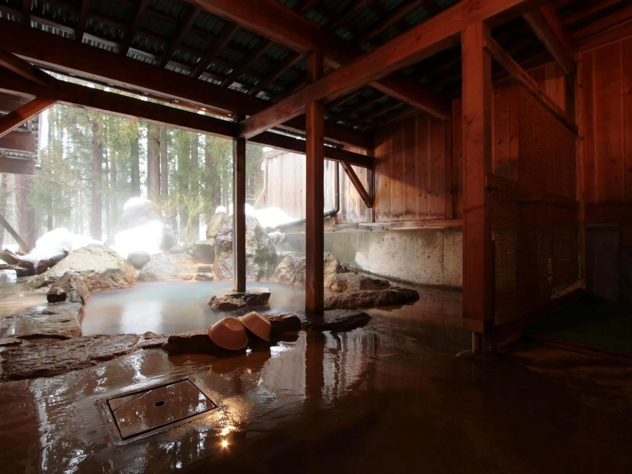 Hot Spring Bath in Yunohirakan