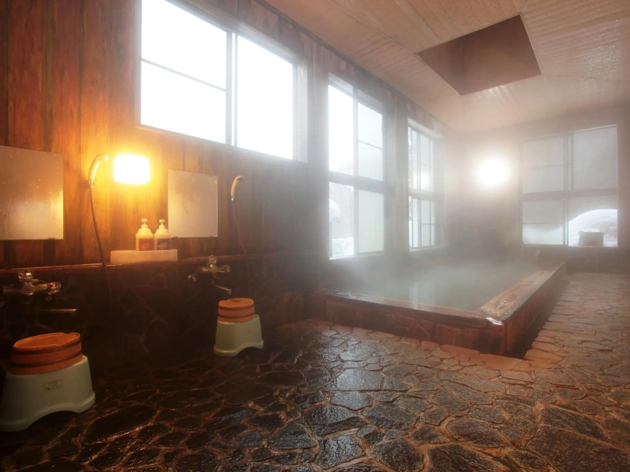 Hot Spring Bath in Yunohirakan