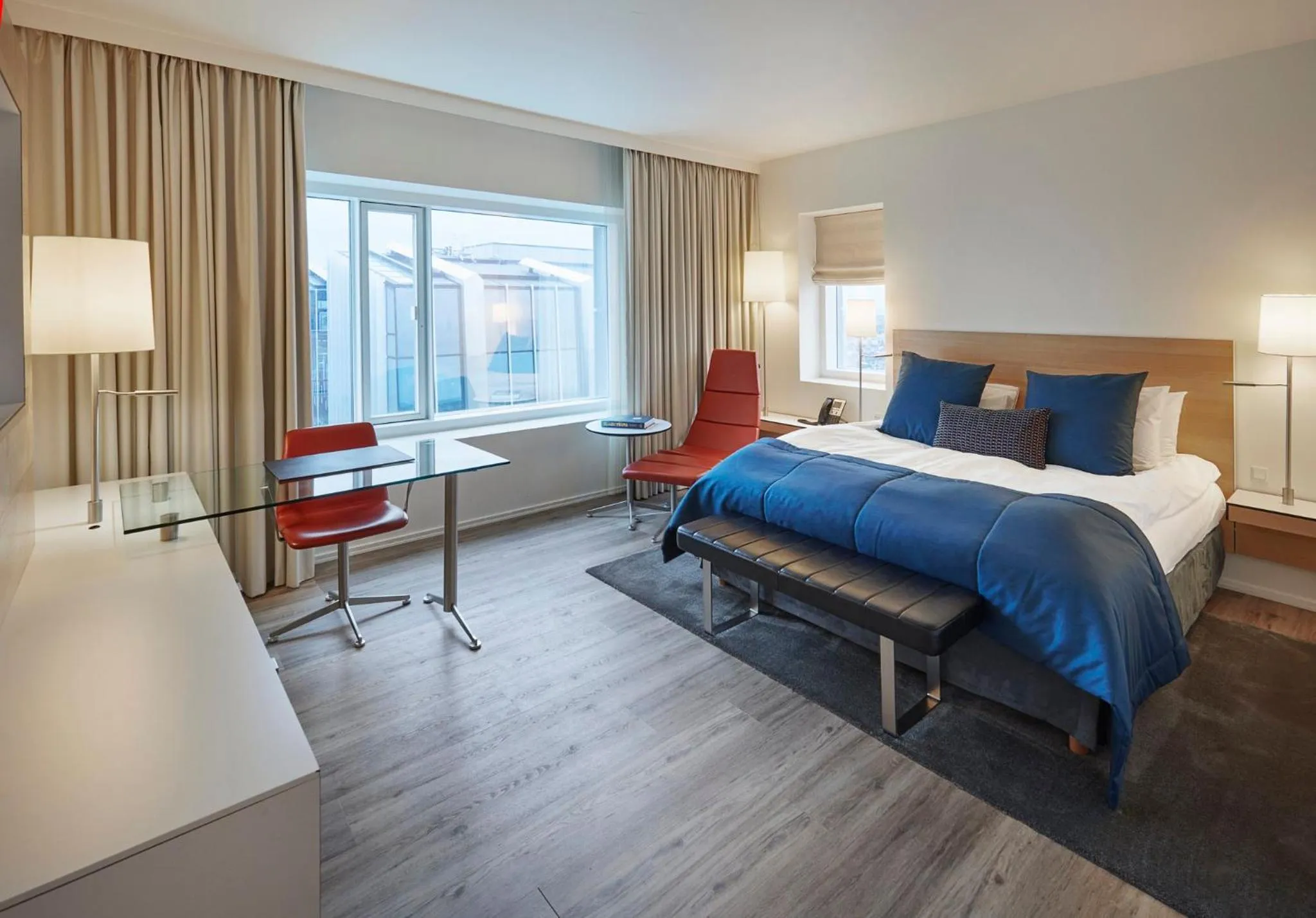 Photo of the whole room, Bed in Crowne Plaza Copenhagen Towers by IHG