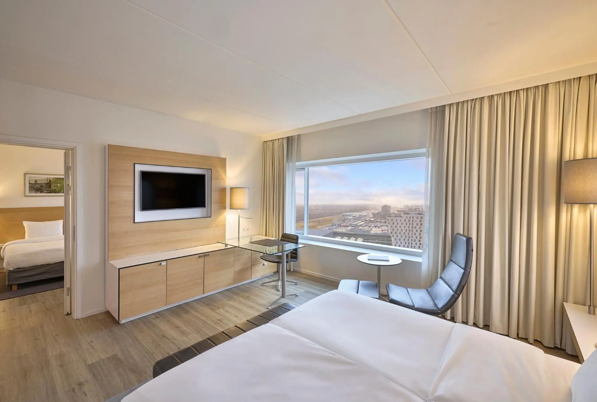 Photo of the whole room, Bed in Crowne Plaza Copenhagen Towers by IHG