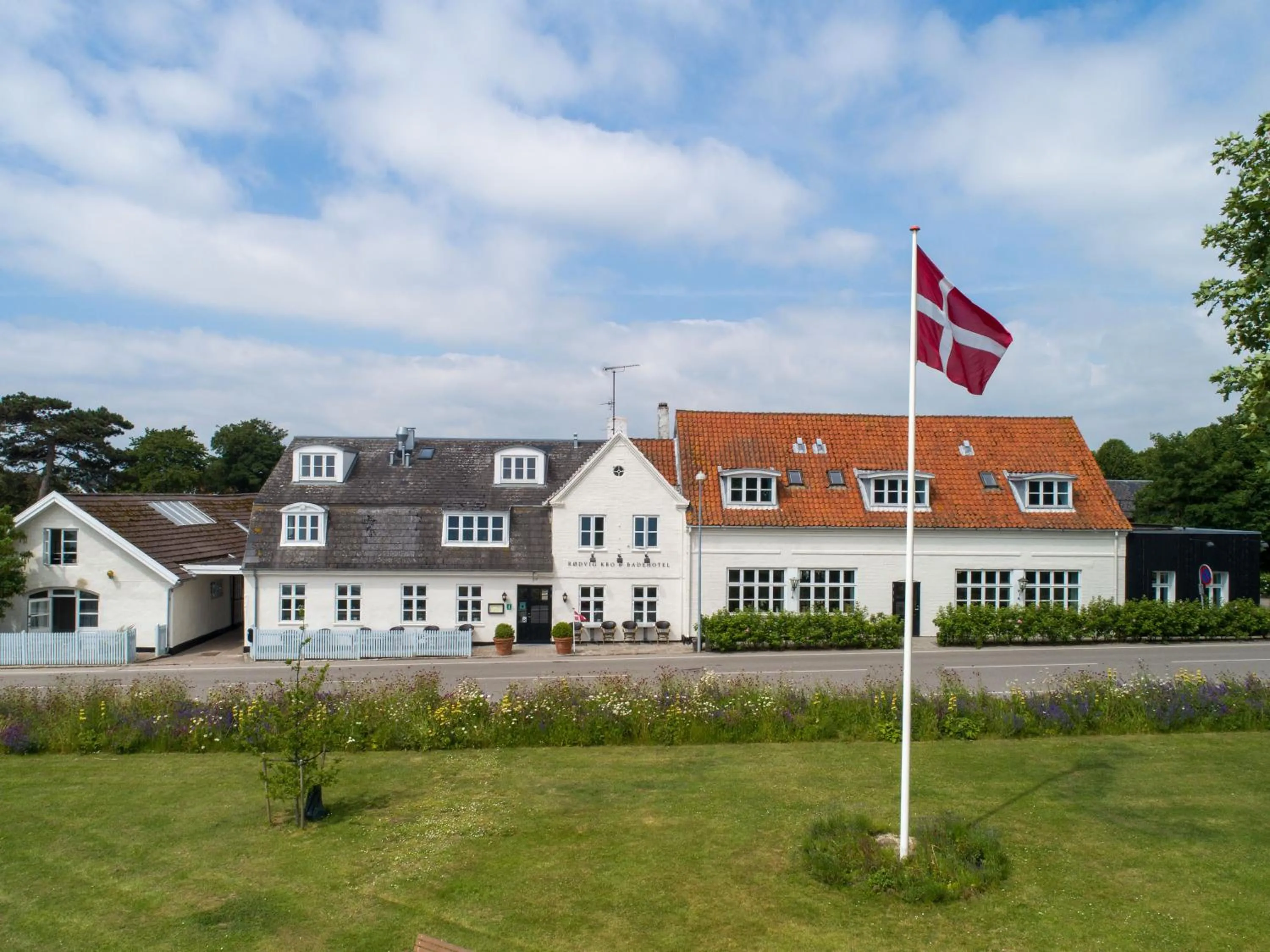 Facade/entrance in Rødvig Kro og Badehotel