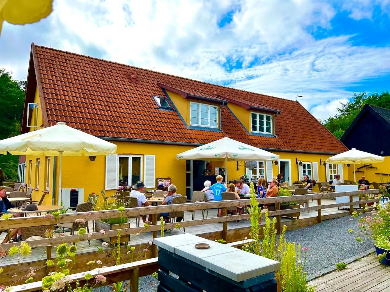 Facade/entrance in Hotel Skovly