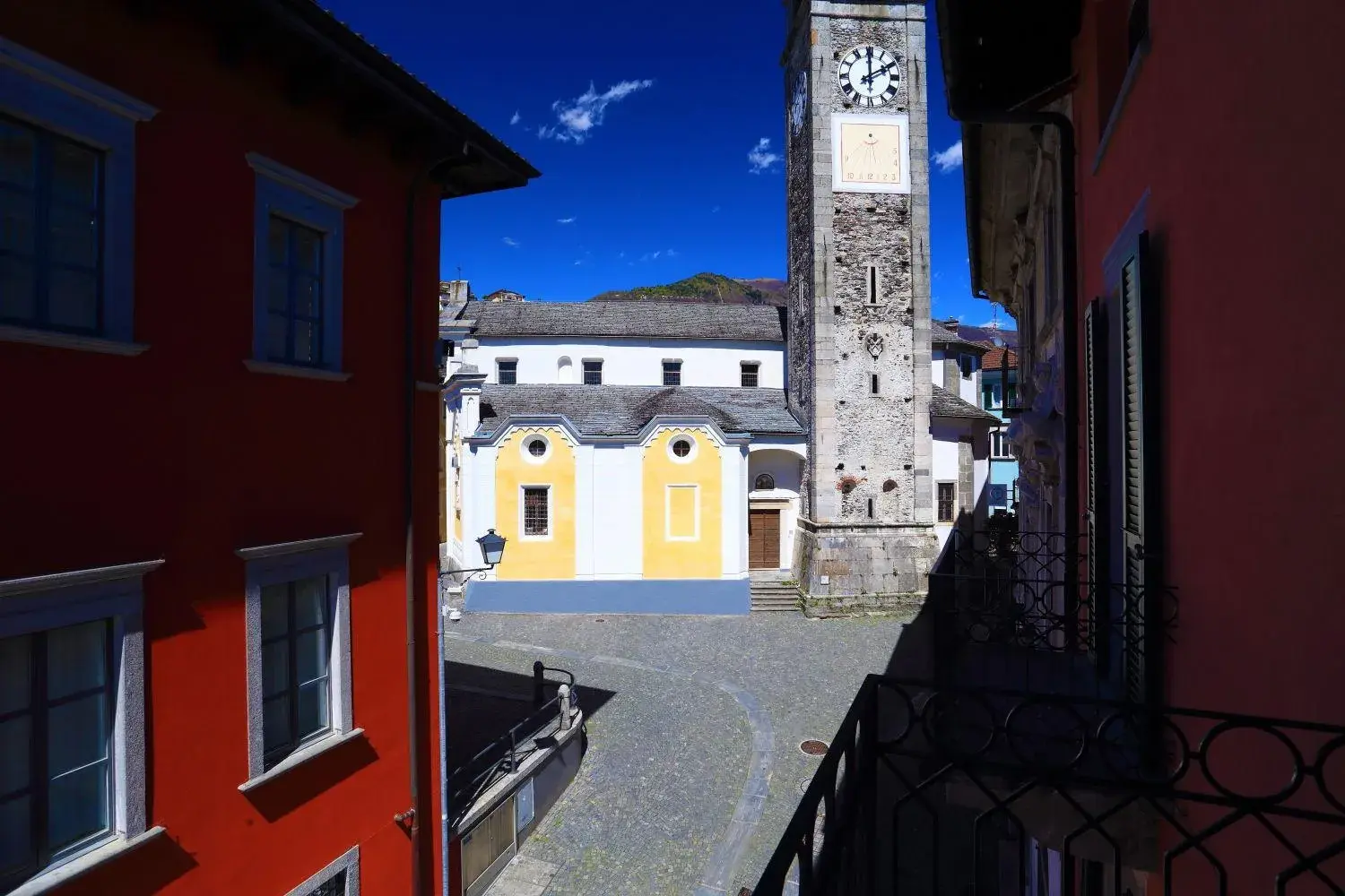 Twin Room with Balcony and Lateral Lake View in Hotel Elvezia Ascona Twin Room with Balcony and Lateral Lake View in Hotel Elvezia Ascona