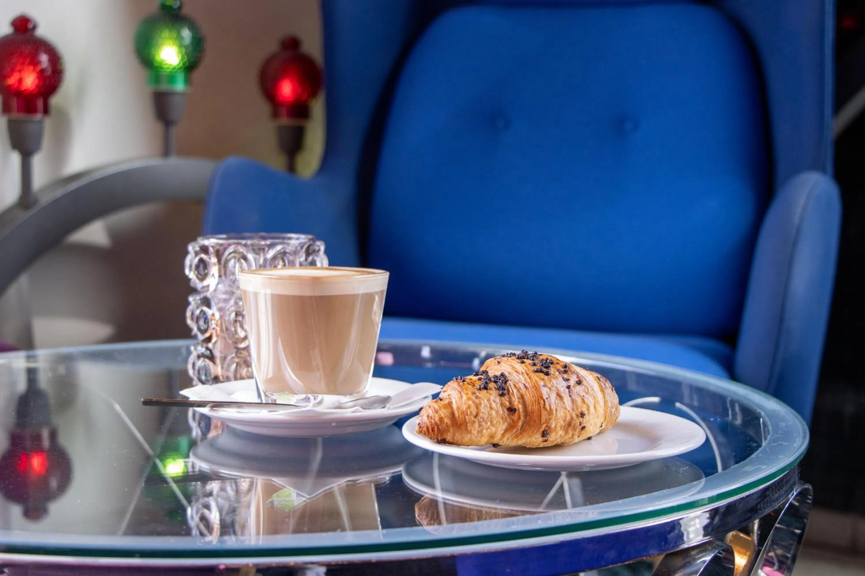 Food and drinks in Tivoli Hotel