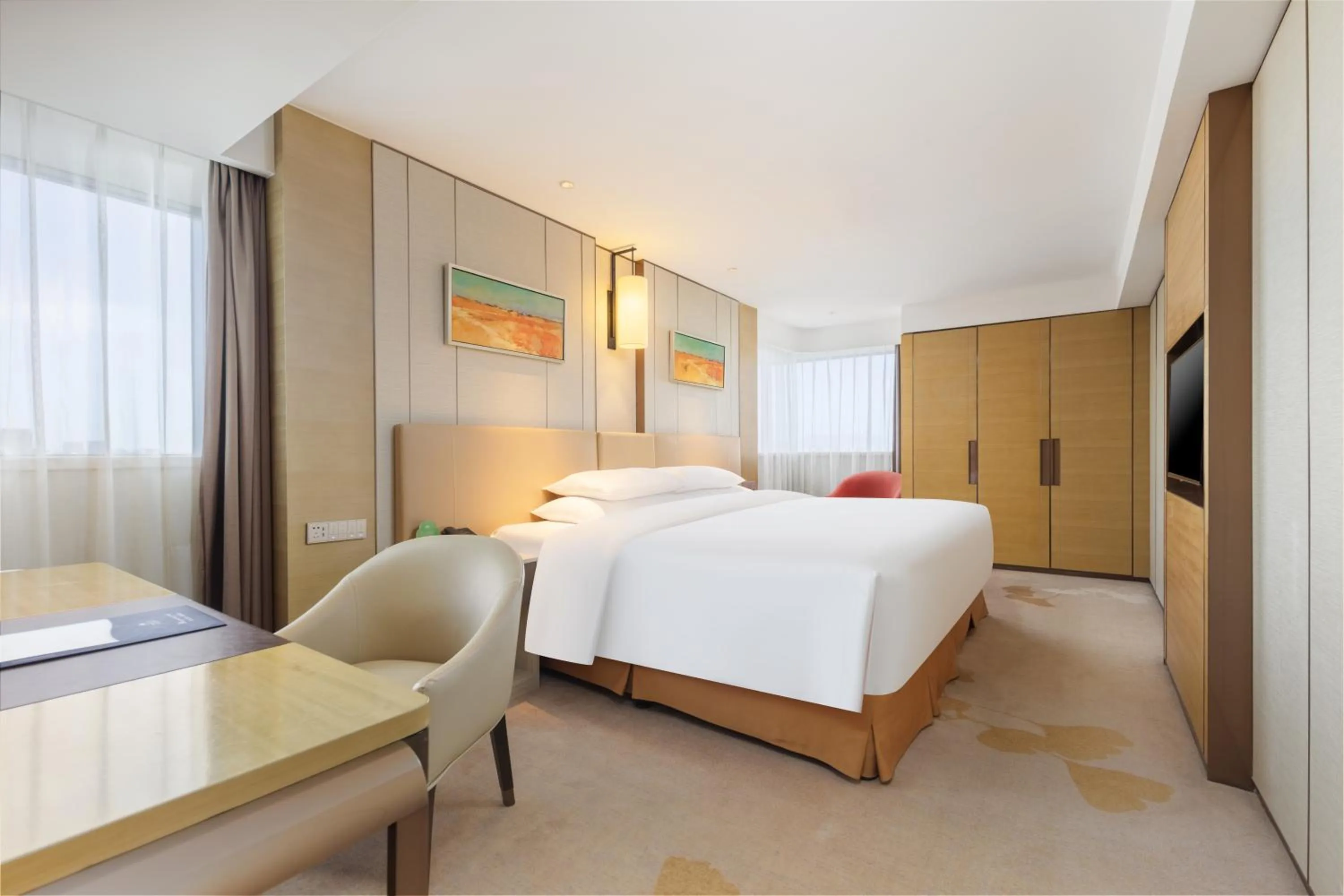 Bed in Grand Metropark Hotel Beijing