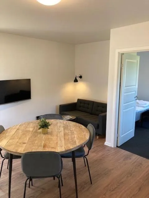 Dining area, Bed in Dalby Hotel