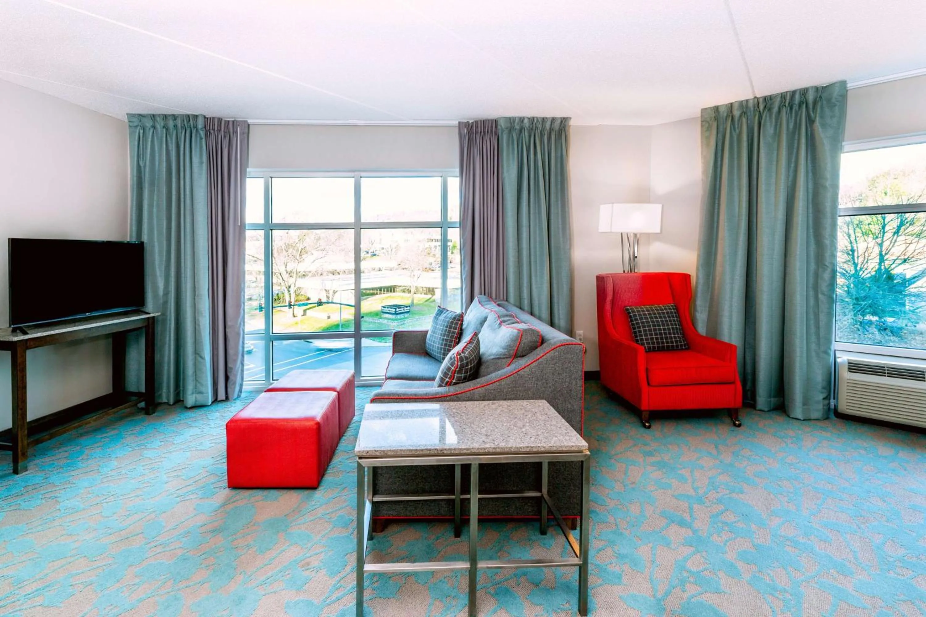 Bedroom in Hilton Garden Inn Asheville Downtown