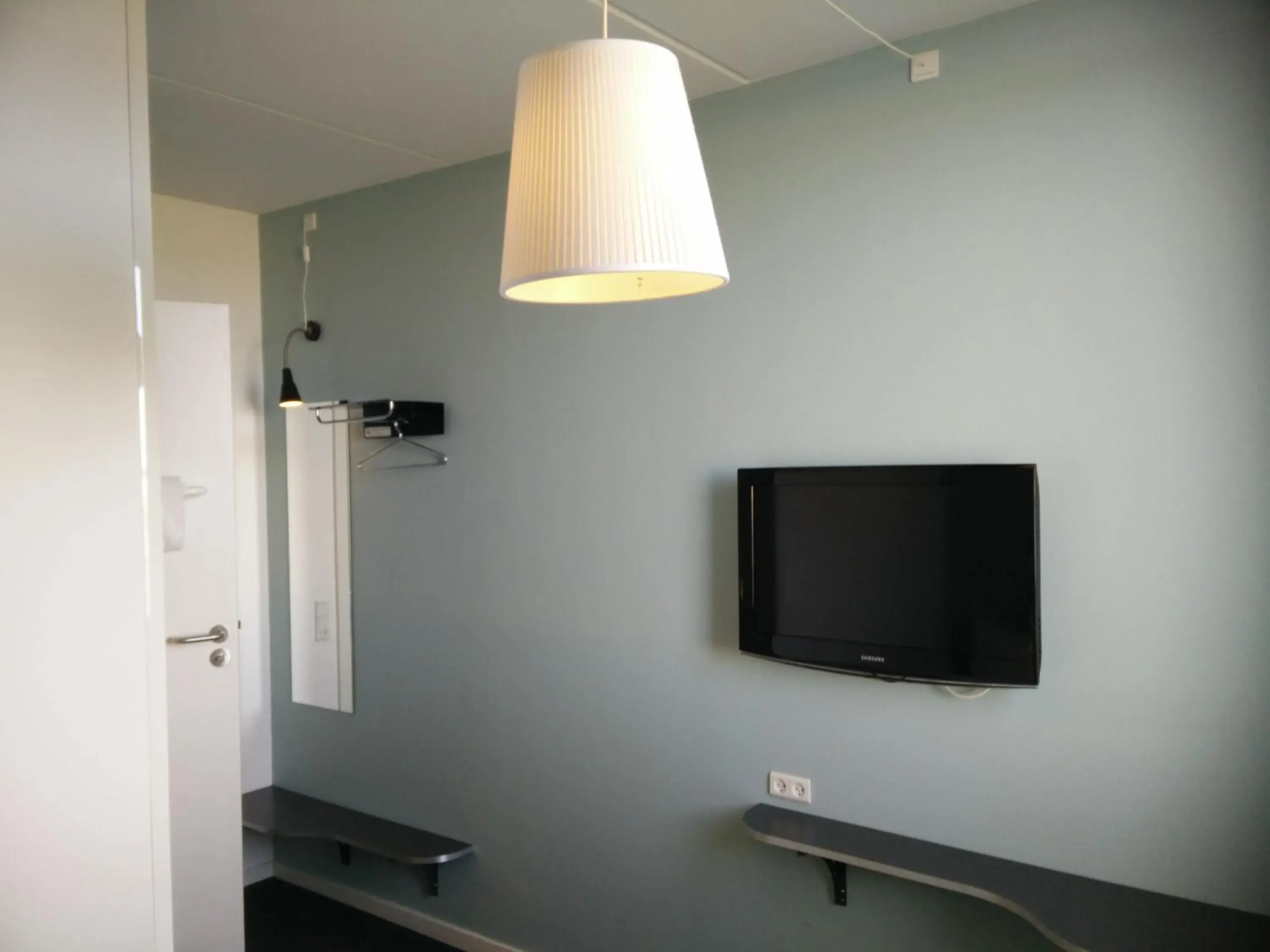 Twin Room in Motel X Twin Room in Motel X