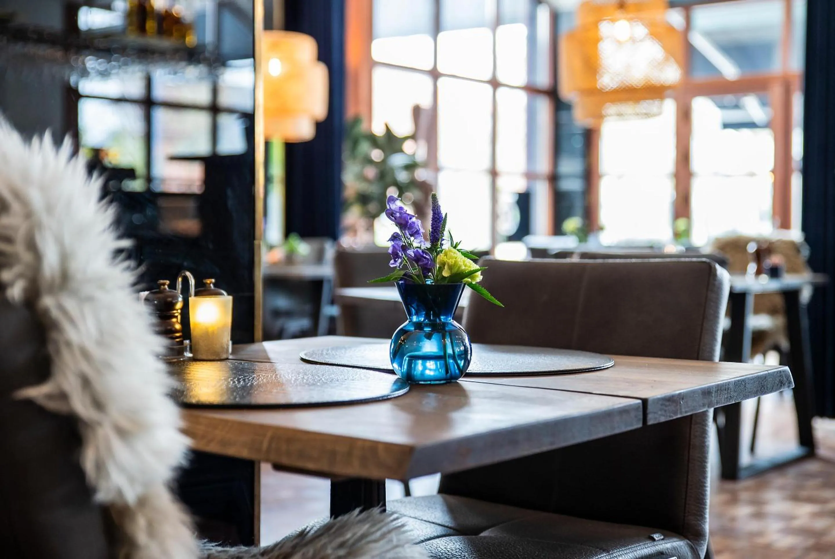 Restaurant/places to eat in Hotel Medi