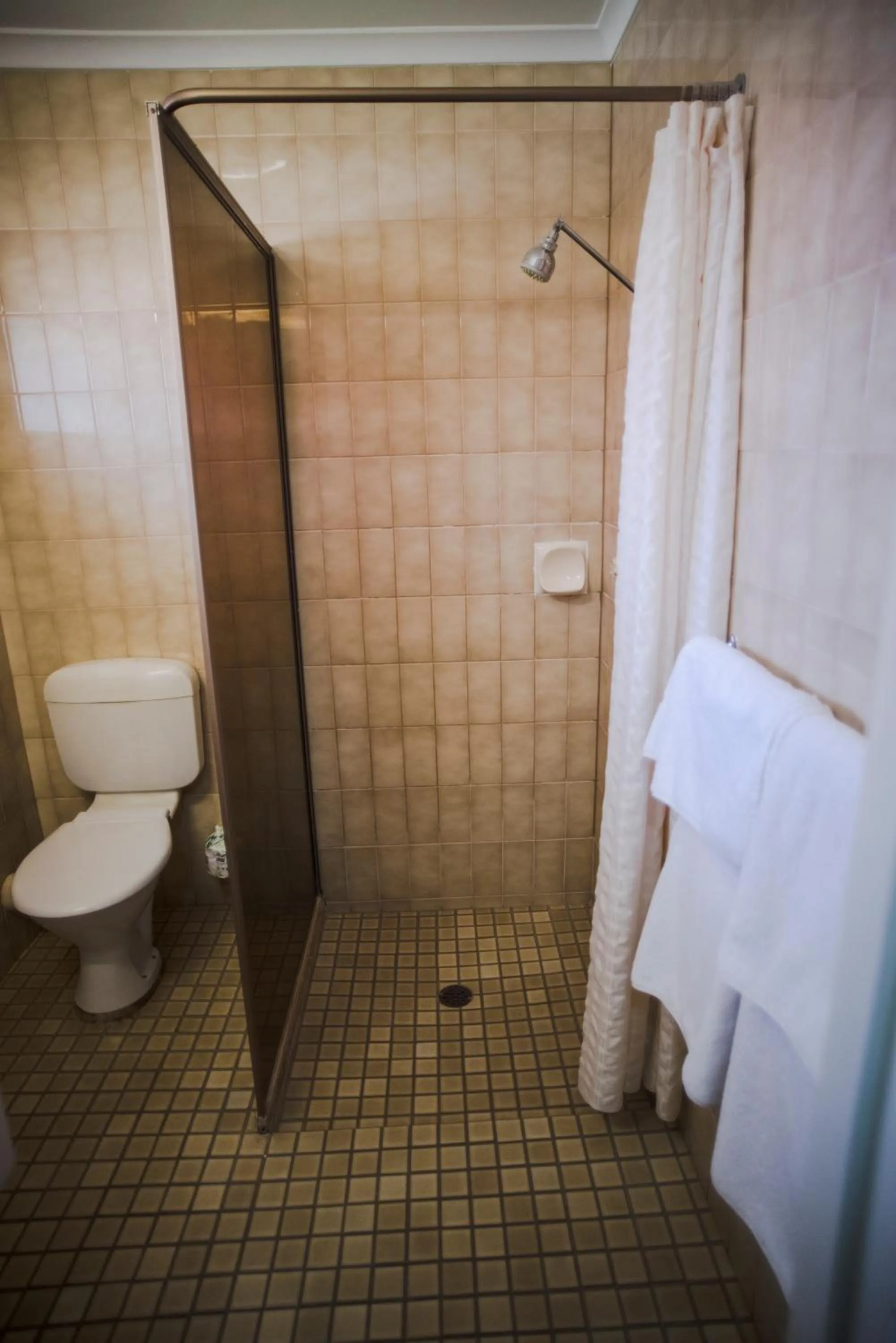 Bathroom in Hospitality Kalgoorlie, SureStay Collection by Best Western