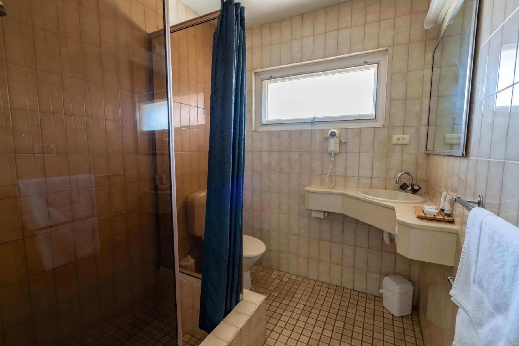Bathroom in Hospitality Kalgoorlie, SureStay Collection by Best Western