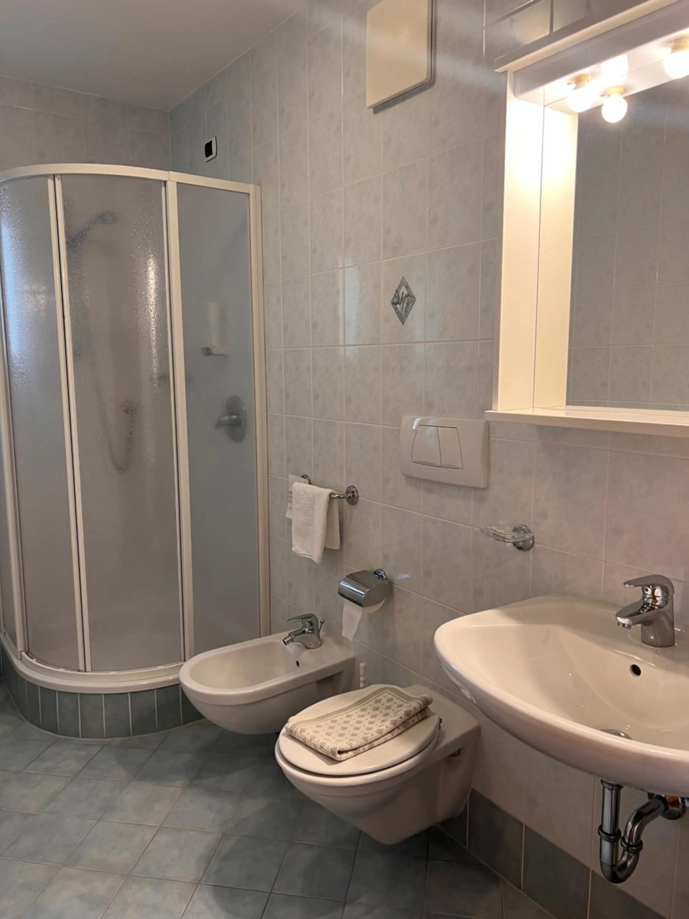 Shower in Gasthaus zum Weissen Kreuz