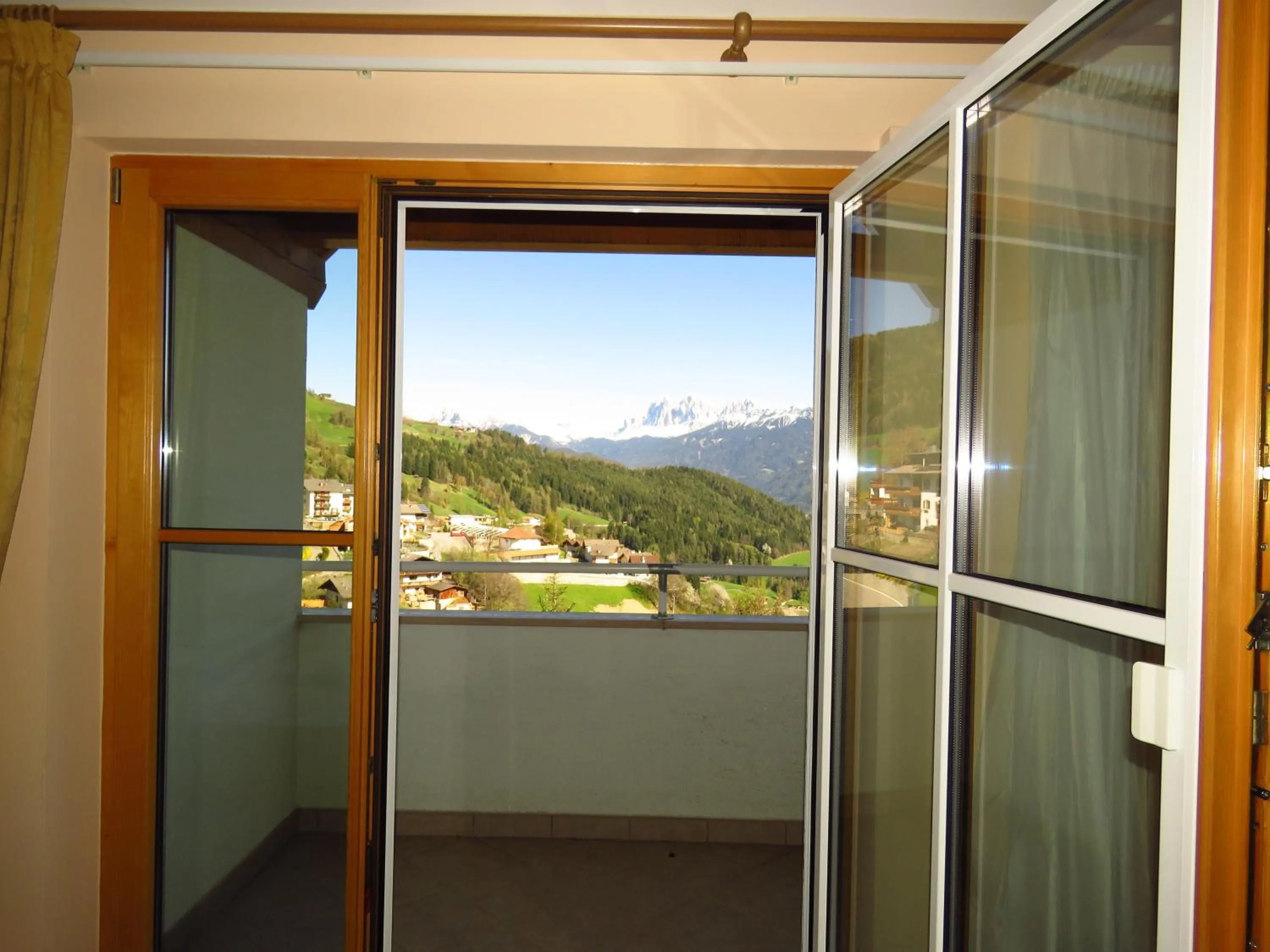 Mountain view in Gasthaus zum Weissen Kreuz