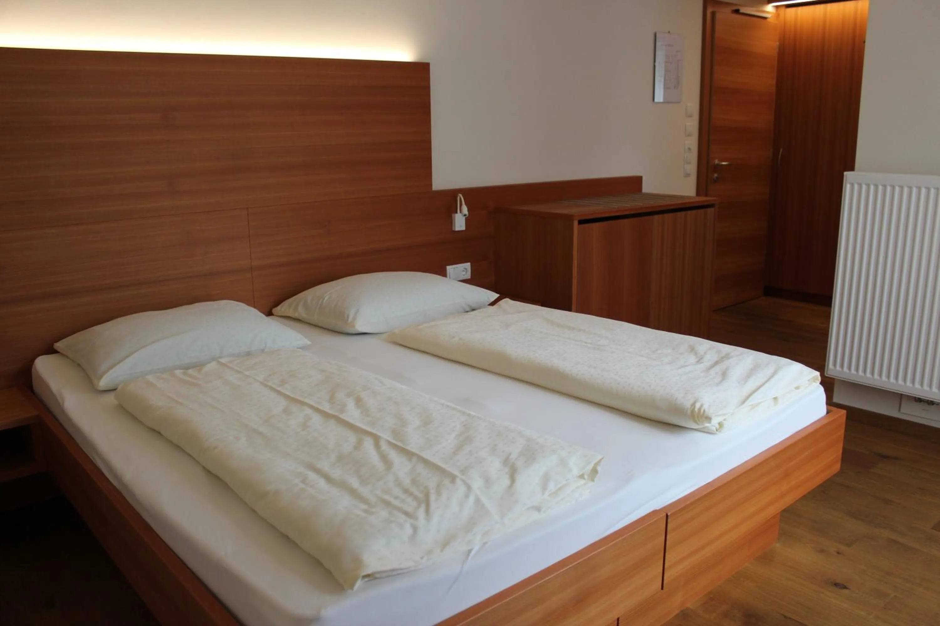 Bed in Gasthaus zum Weissen Kreuz