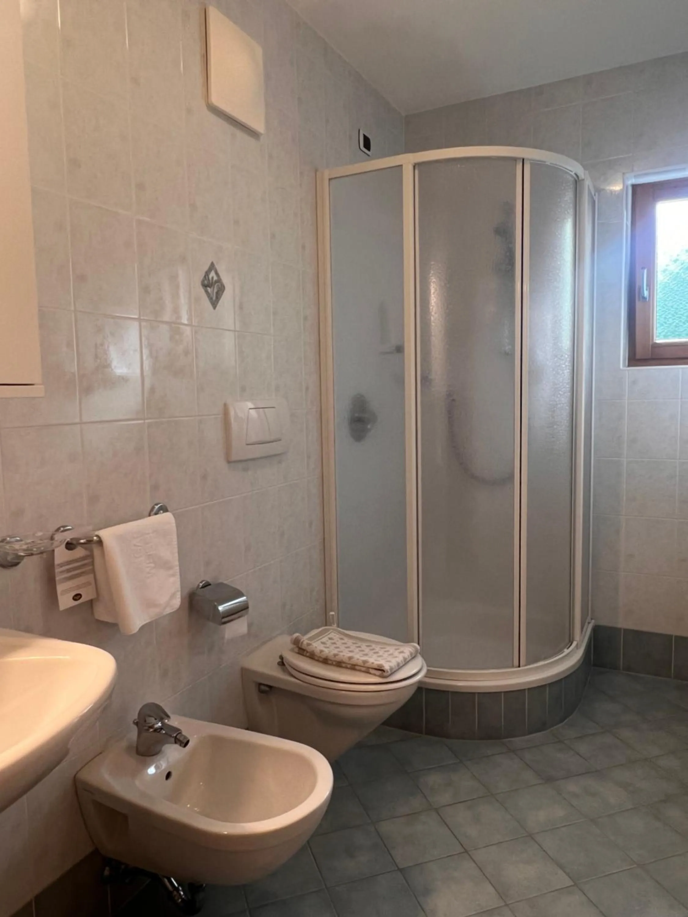 Shower in Gasthaus zum Weissen Kreuz