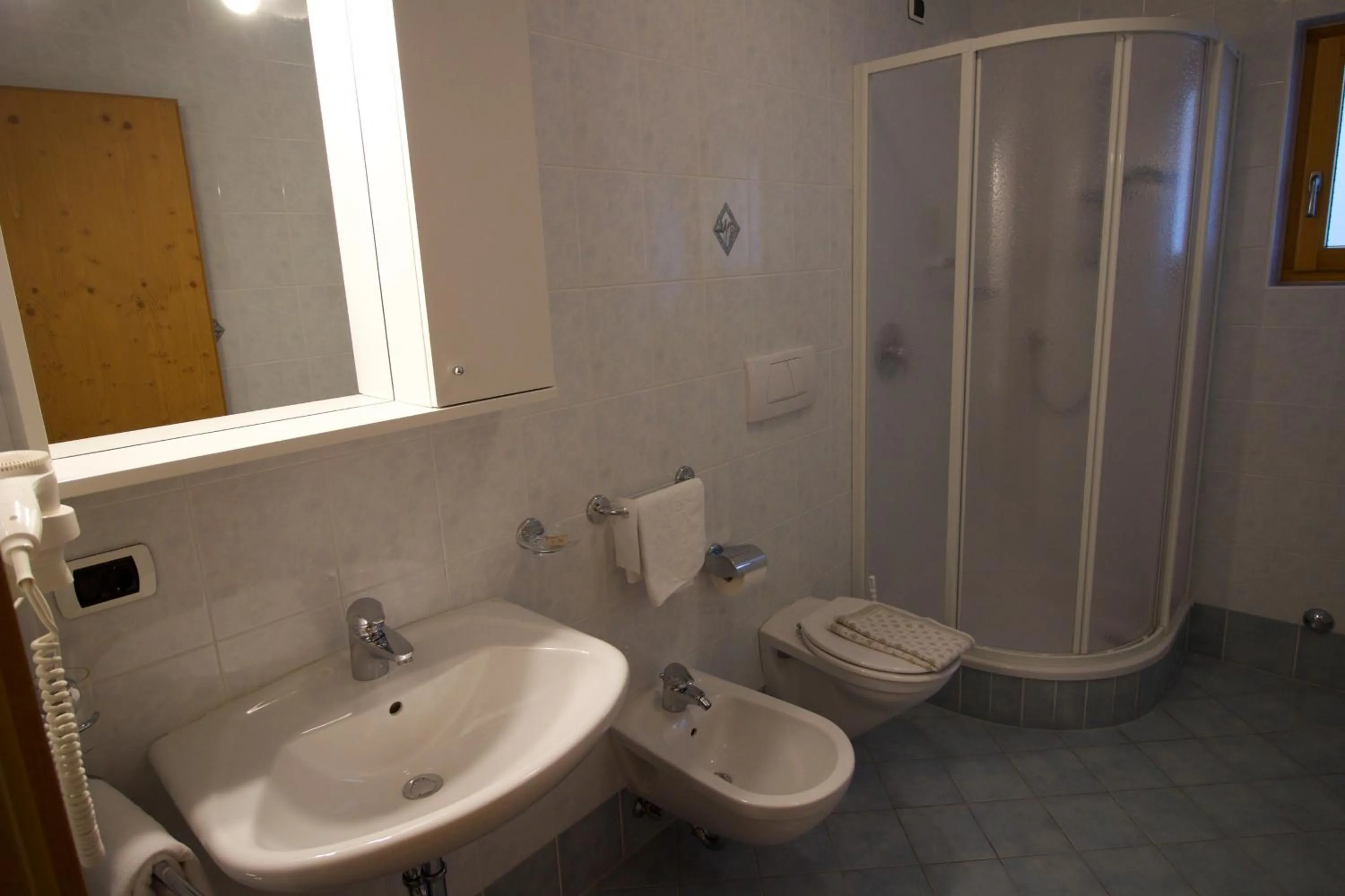 Bathroom in Gasthaus zum Weissen Kreuz