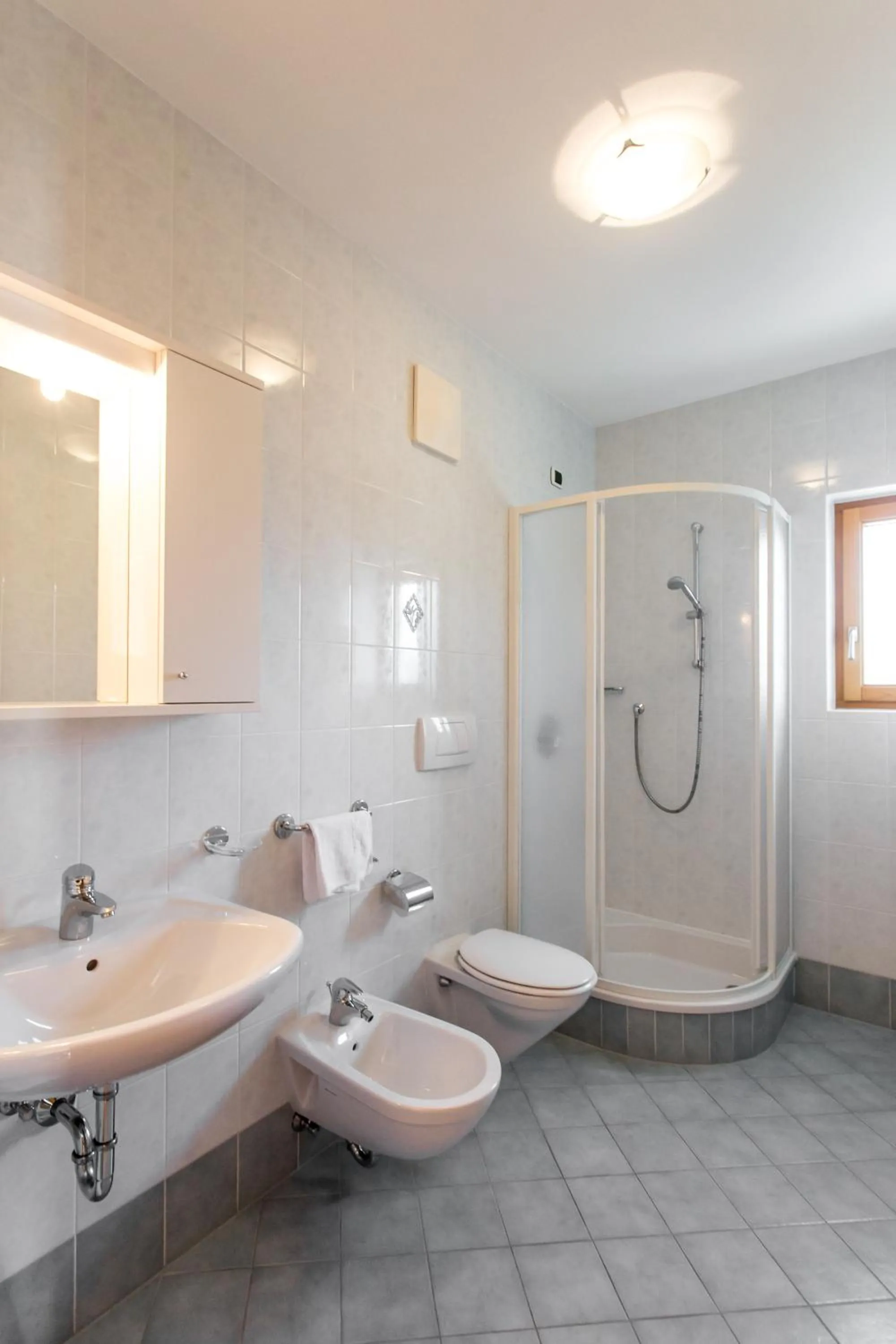 Bathroom in Gasthaus zum Weissen Kreuz